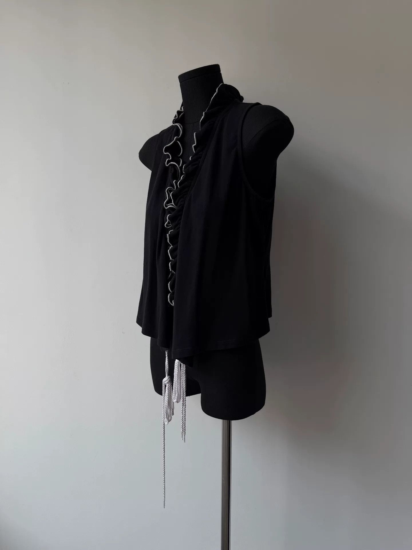 Jean Paul Gaultier black sleeveless top with ruffles and ties Size L / US 10 / IT 46 - 2 Thumbnail