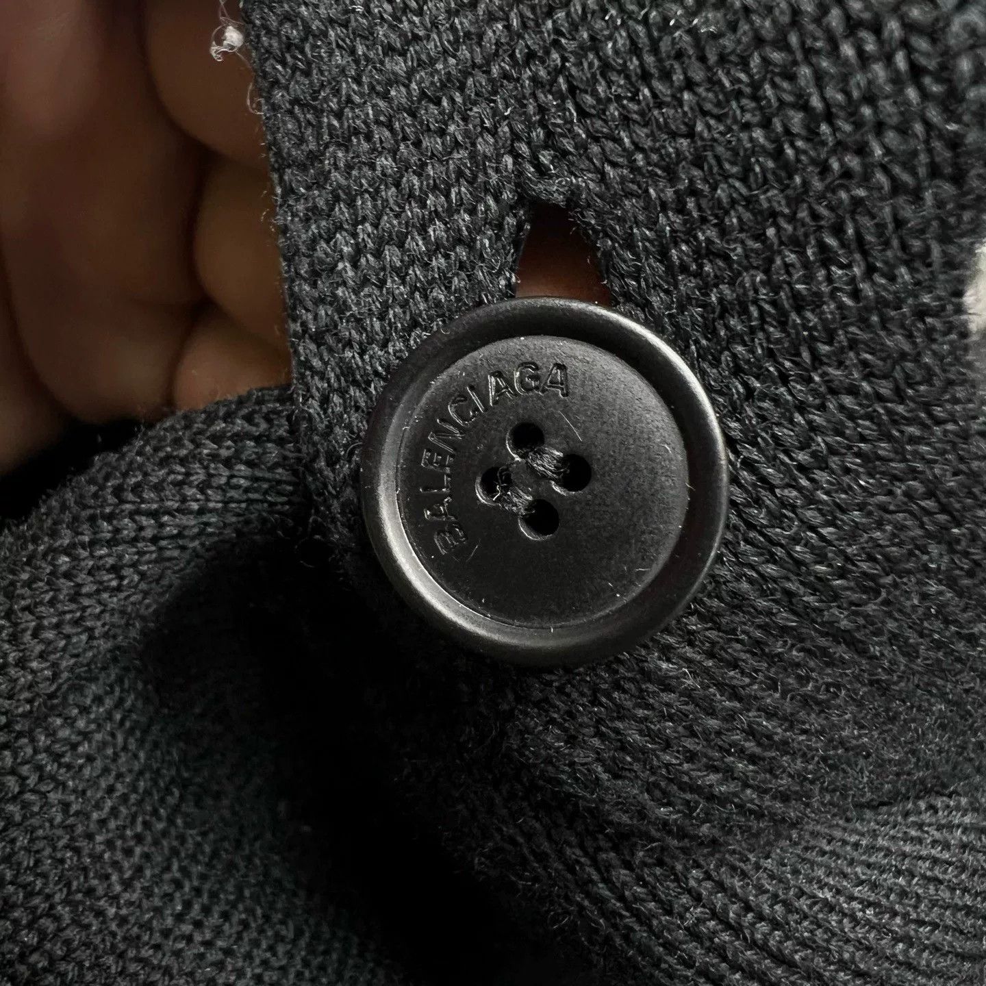 Balenciaga balenciaga blackout logo cardigan size L Size US L / EU 52-54 / 3 - 3 Thumbnail