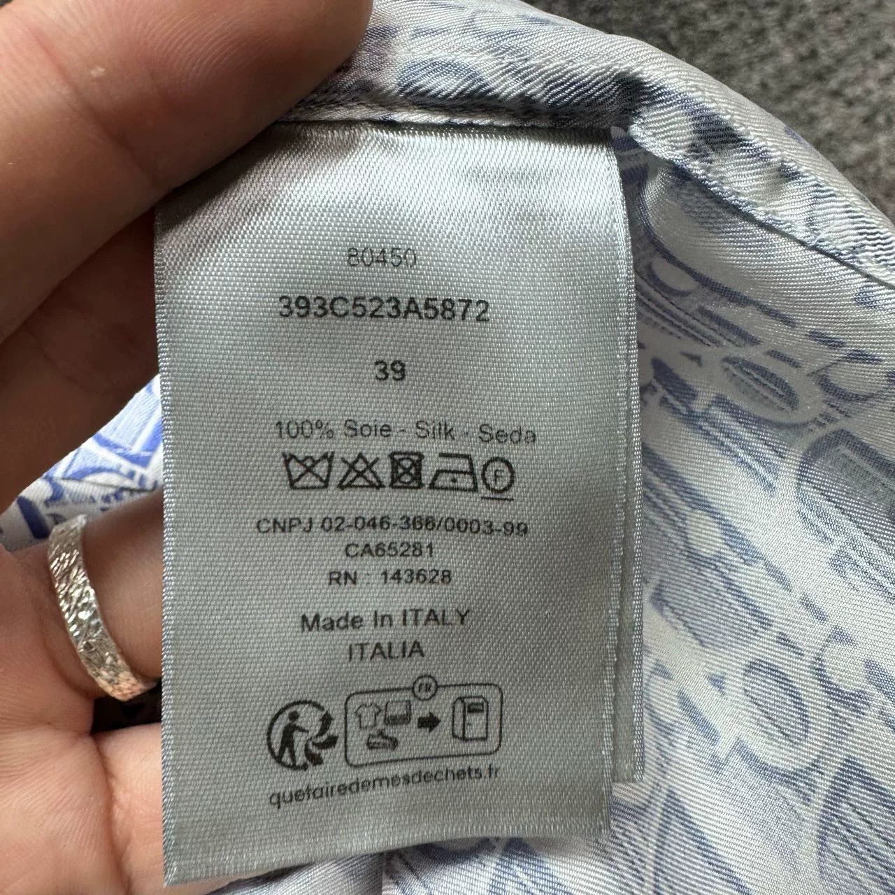 Dior dior logo silk shirt in new condition Size US M / EU 48-50 / 2 - 4 Thumbnail