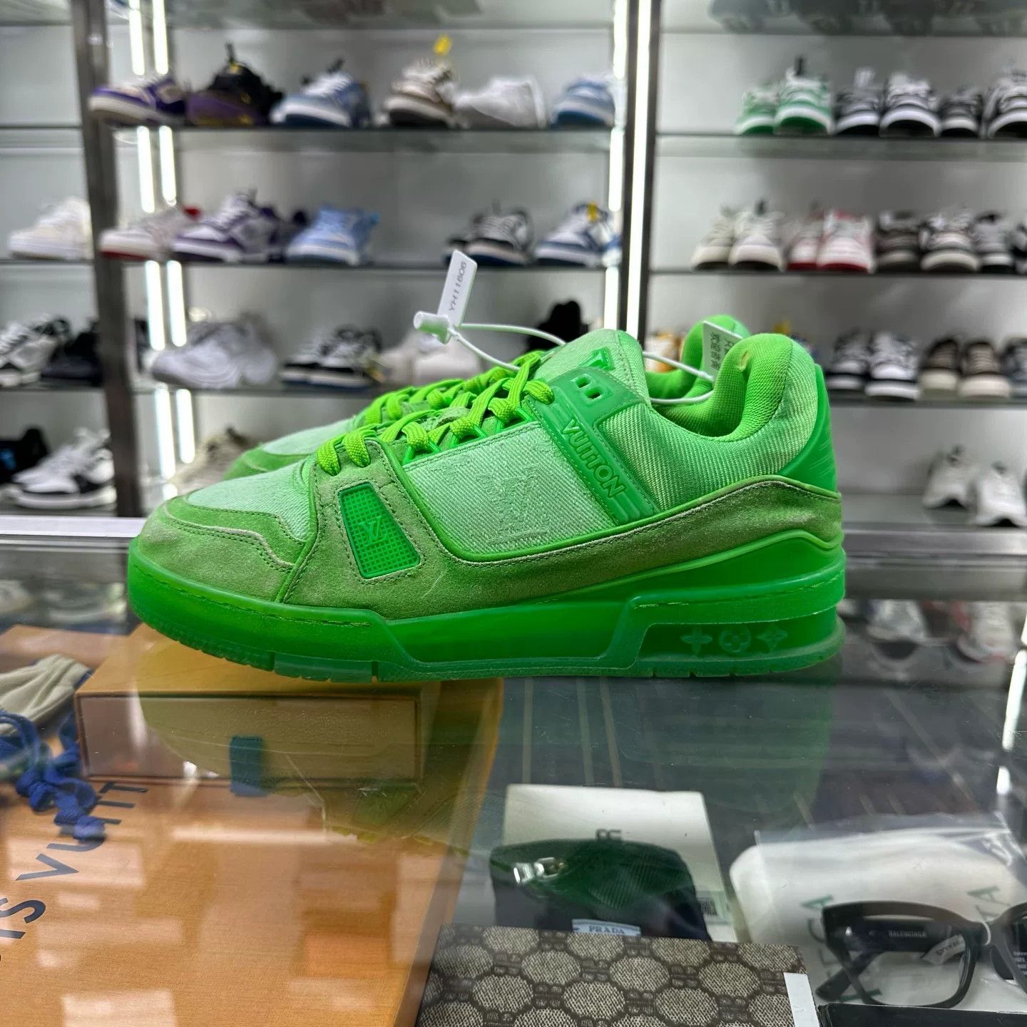 Louis Vuitton lv trainer bright green sneakers size uk5.5 Size US 6.5 / EU 39-40 - 3 Thumbnail