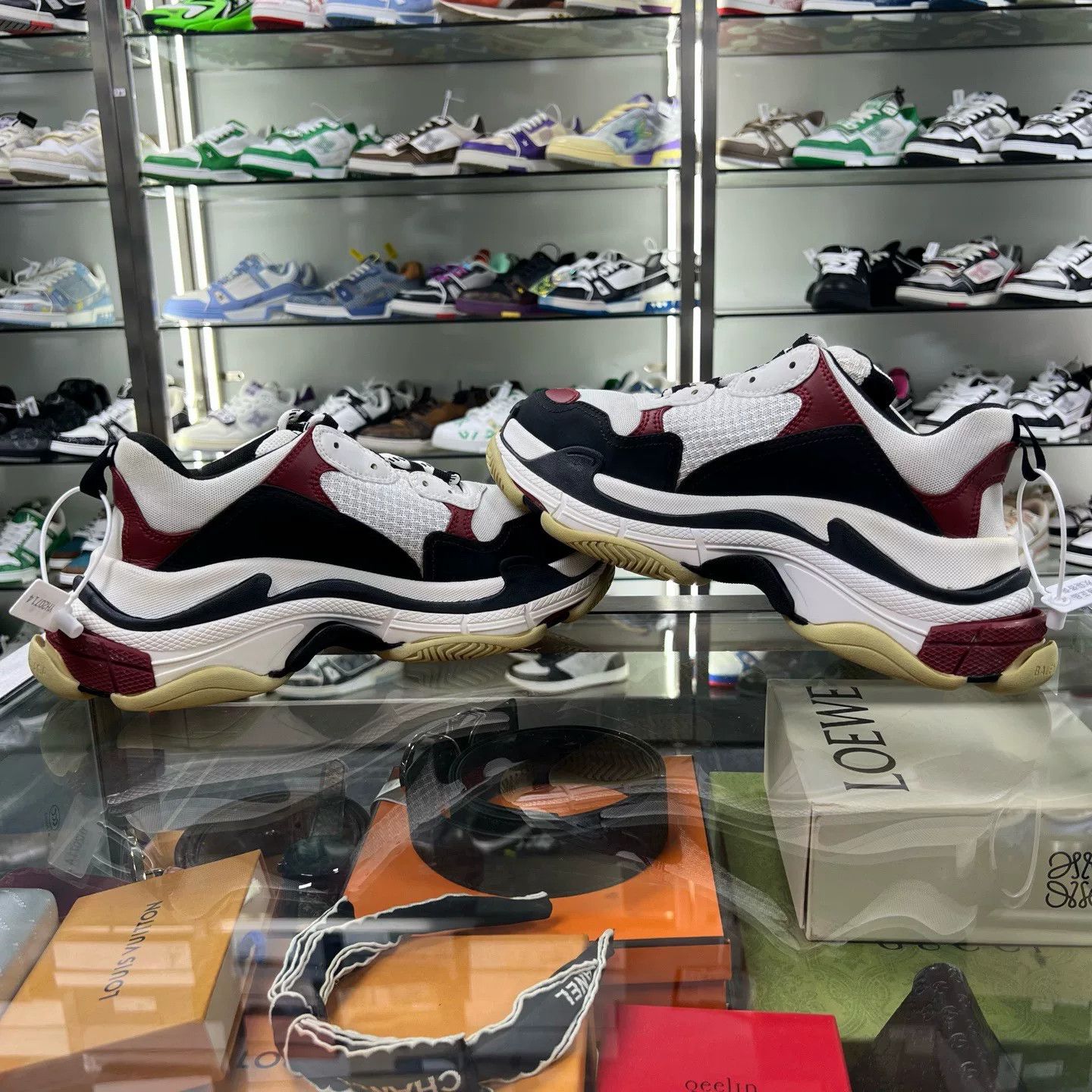 Balenciaga Balenciaga Black Red Dad Sneakers Size 41 Size US 8 / EU 41 - 4 Thumbnail