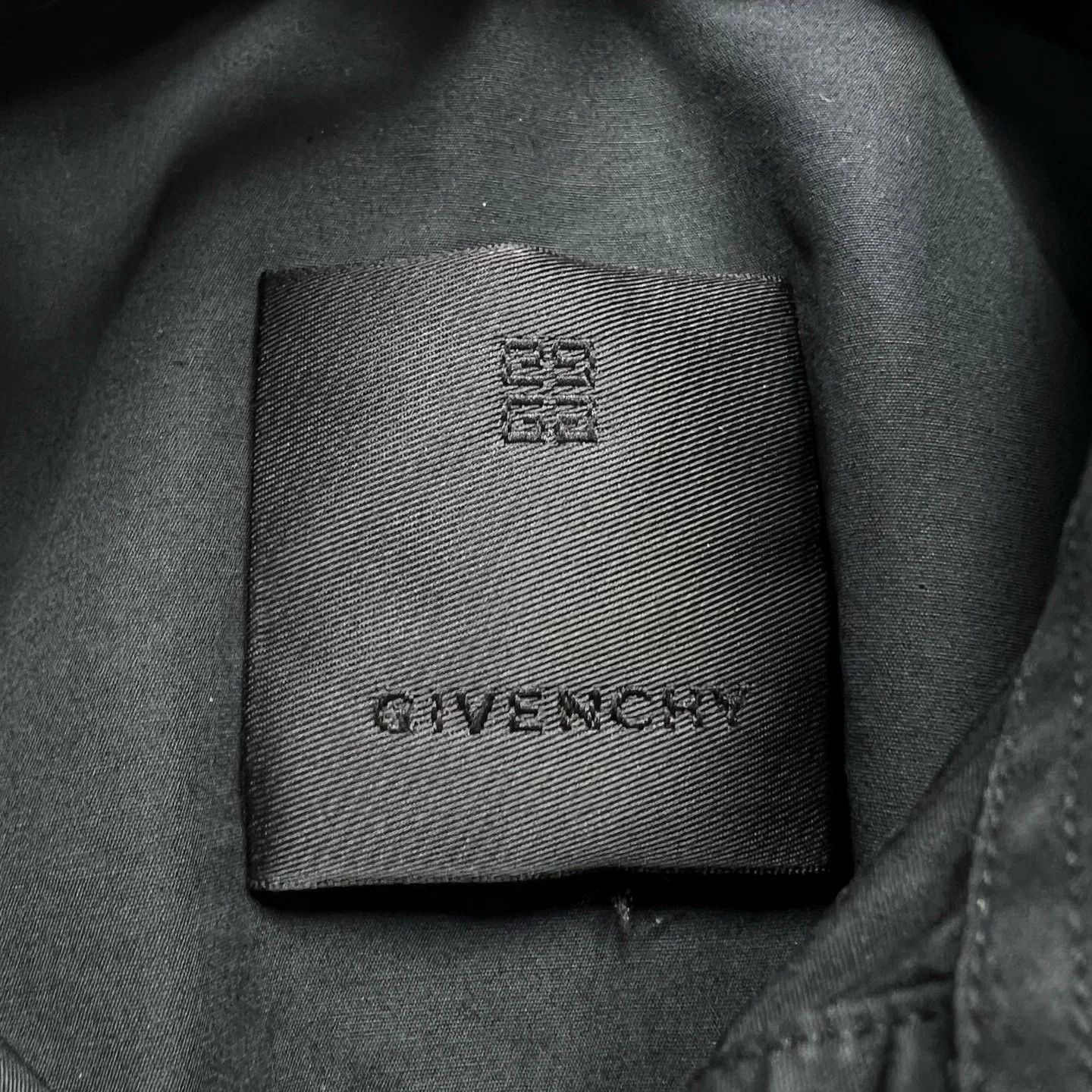 Givenchy givenchy x disney black castle print shirt Size US L / EU 52-54 / 3 - 3 Thumbnail