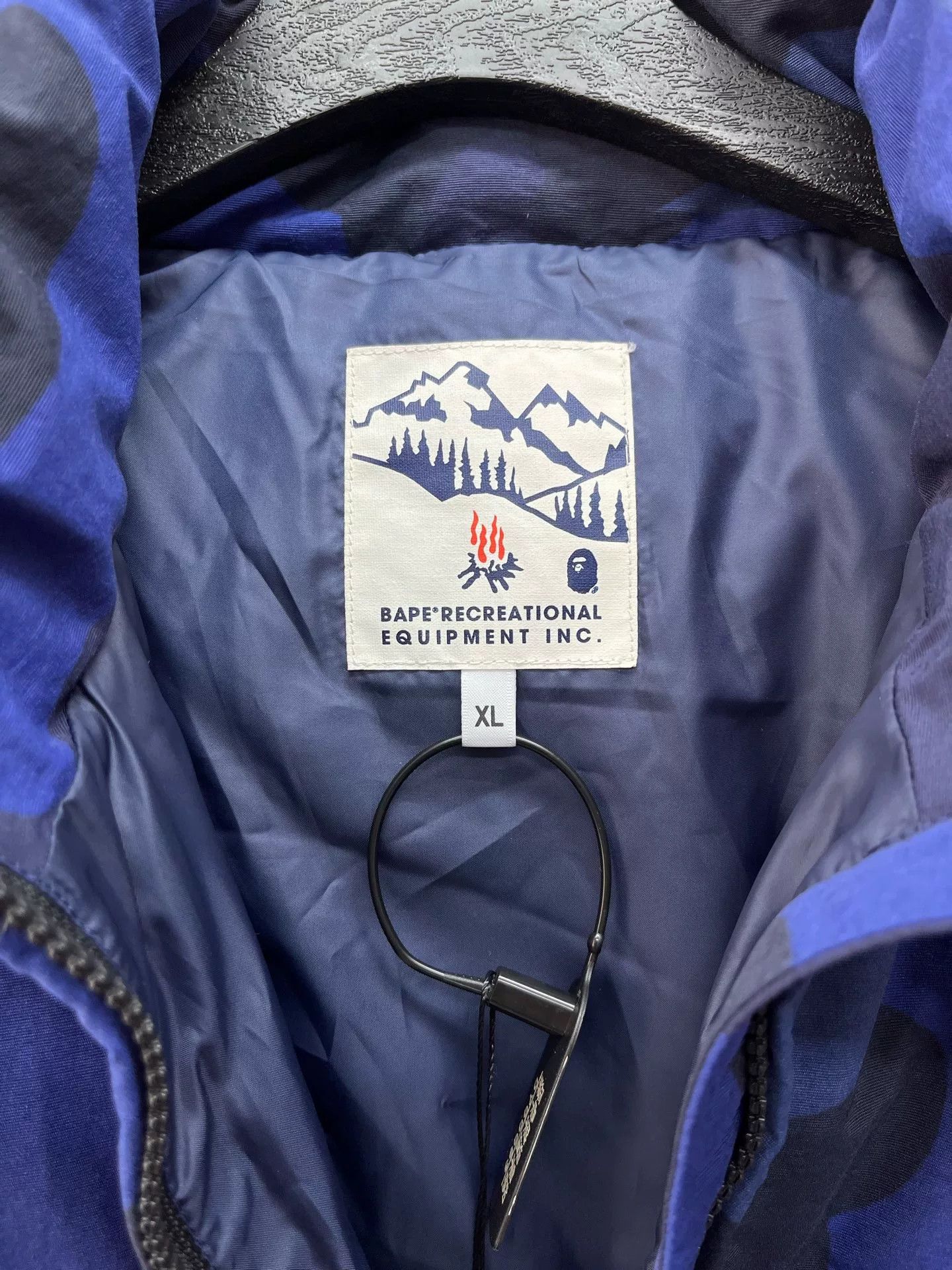 Bape bape blue camo puffer jacket xl size Size US XL / EU 56 / 4 - 4 Thumbnail