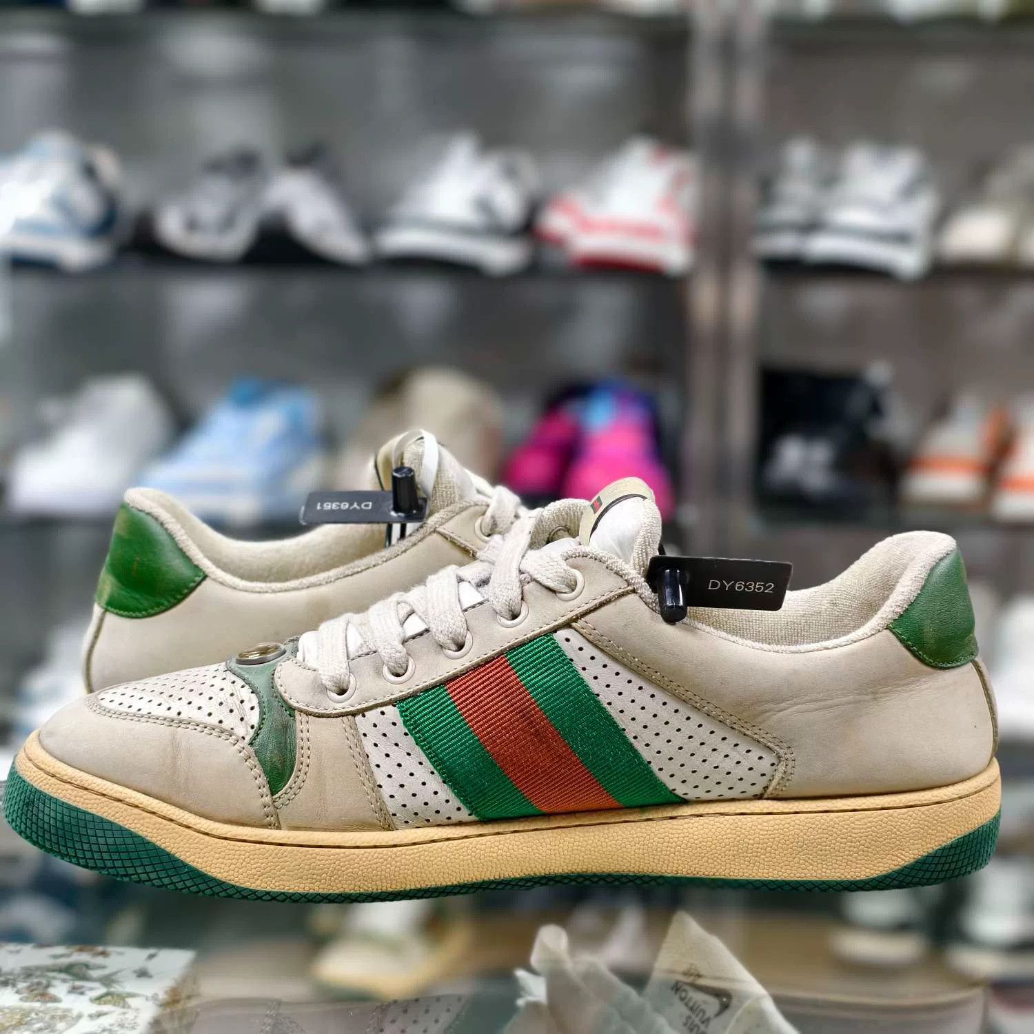 Gucci gucci distressed sneakers size 8 for men Size US 10 / EU 43 - 6 Thumbnail