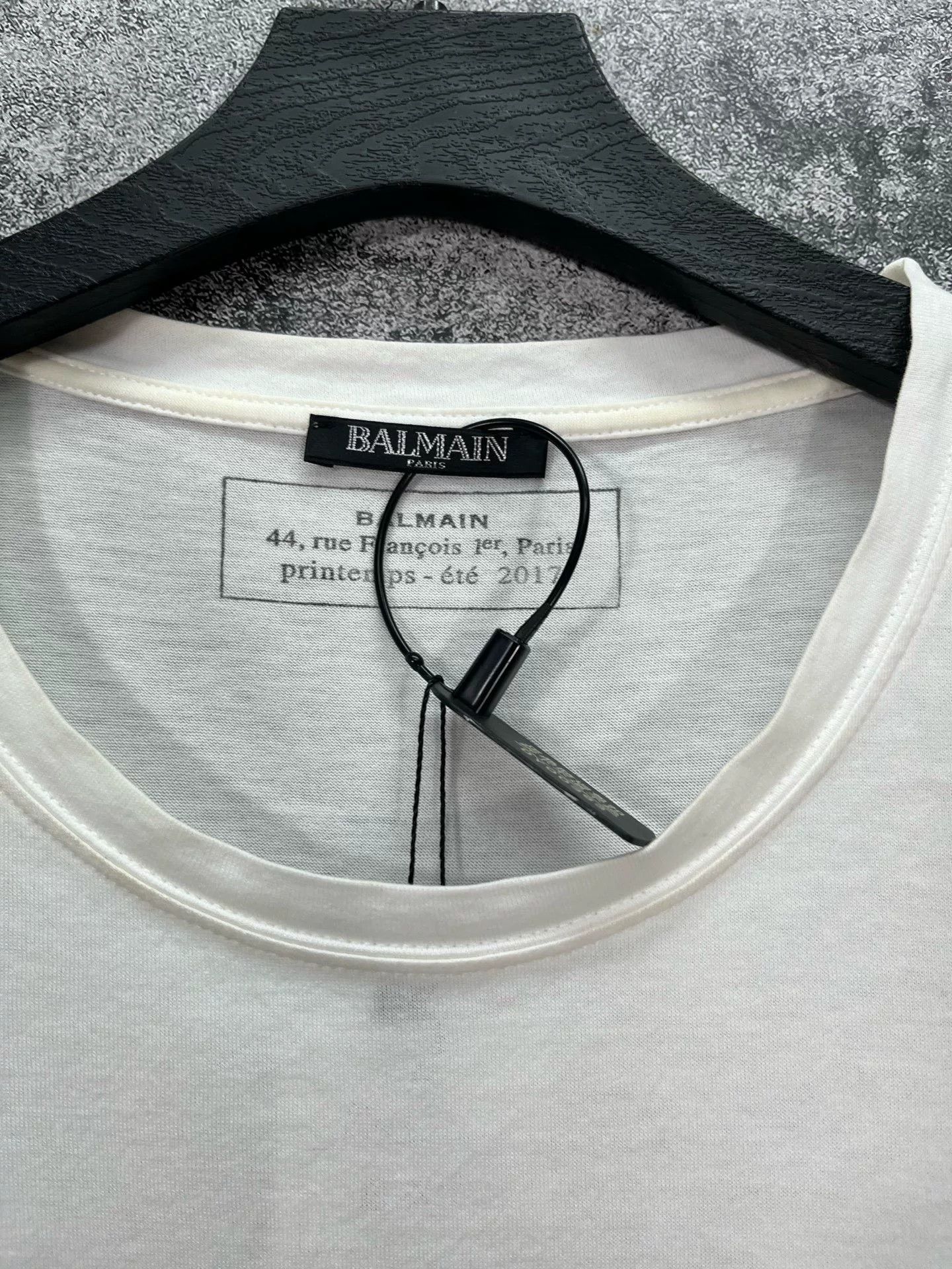 Balmain balmain letter tee size m in excellent condition Size US M / EU 48-50 / 2 - 4 Thumbnail