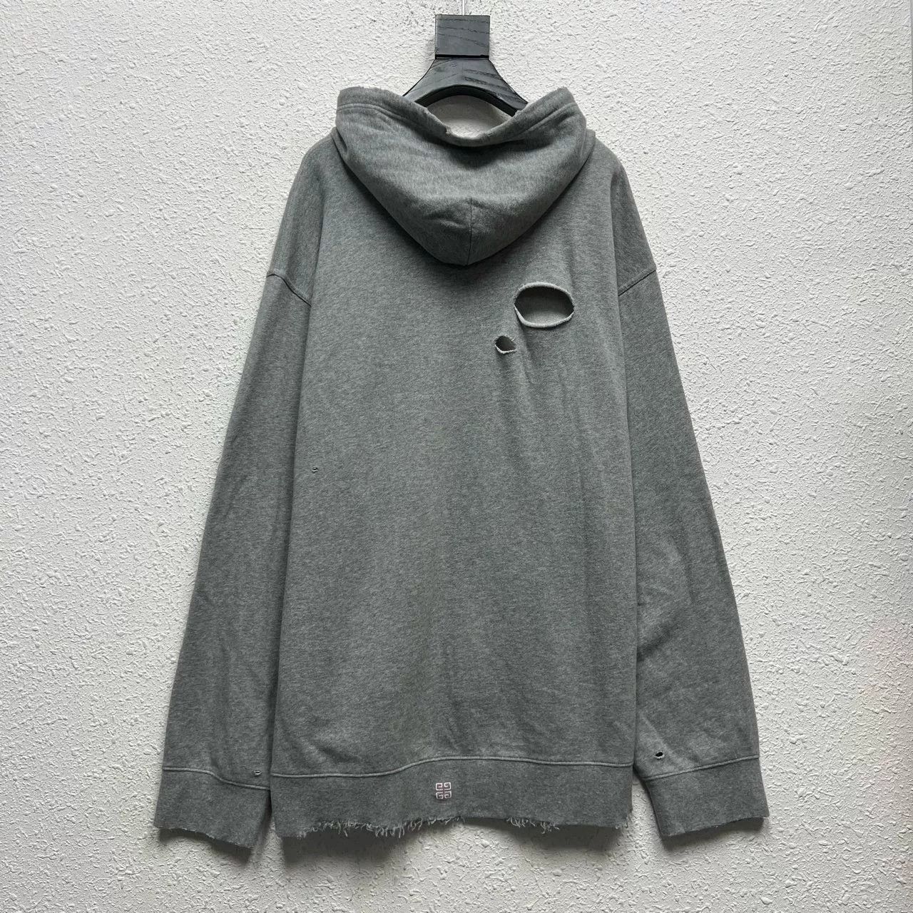 Givenchy givenchy gray hooded sweatshirt with holes Size US M / EU 48-50 / 2 - 2 Thumbnail