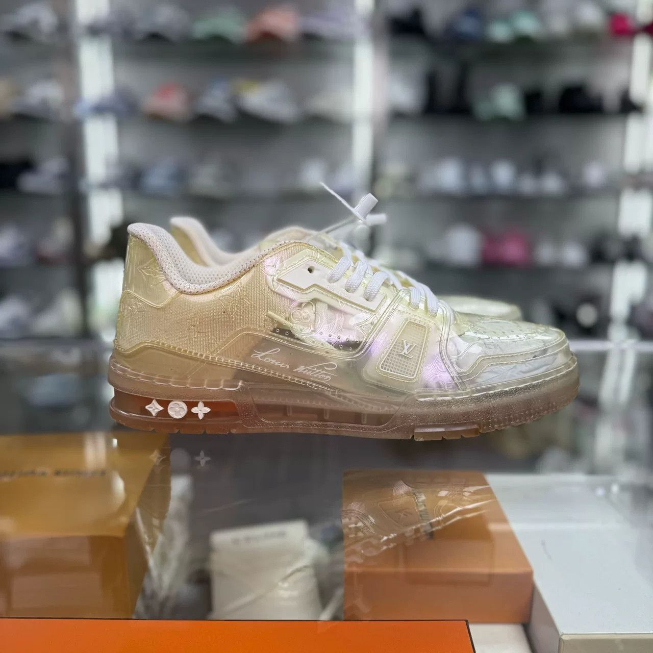 Louis Vuitton lv trainer transparent white uk7.5 Size US 8.5 / EU 41-42 - 4 Thumbnail