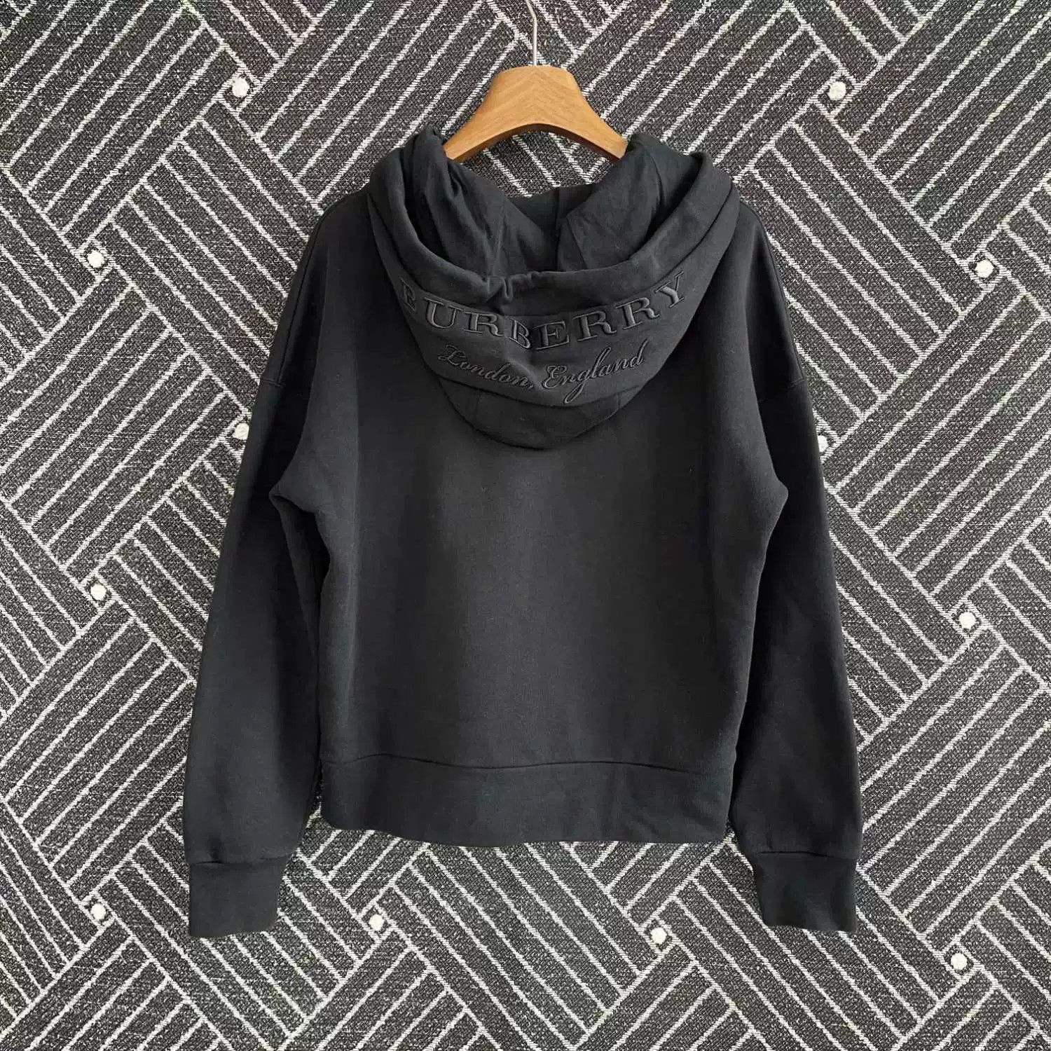 Burberry black burberry logo embroidered hoodie for men Size US S / EU 44-46 / 1 - 2 Thumbnail