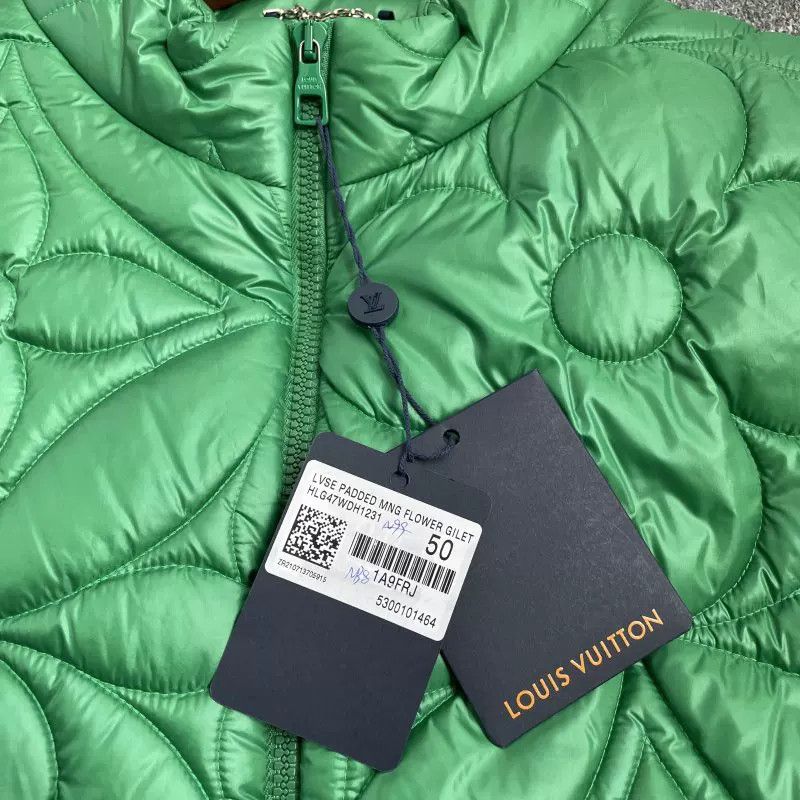 Louis Vuitton louis vuitton men's green quilted vest Size US L / EU 52-54 / 3 - 3 Thumbnail