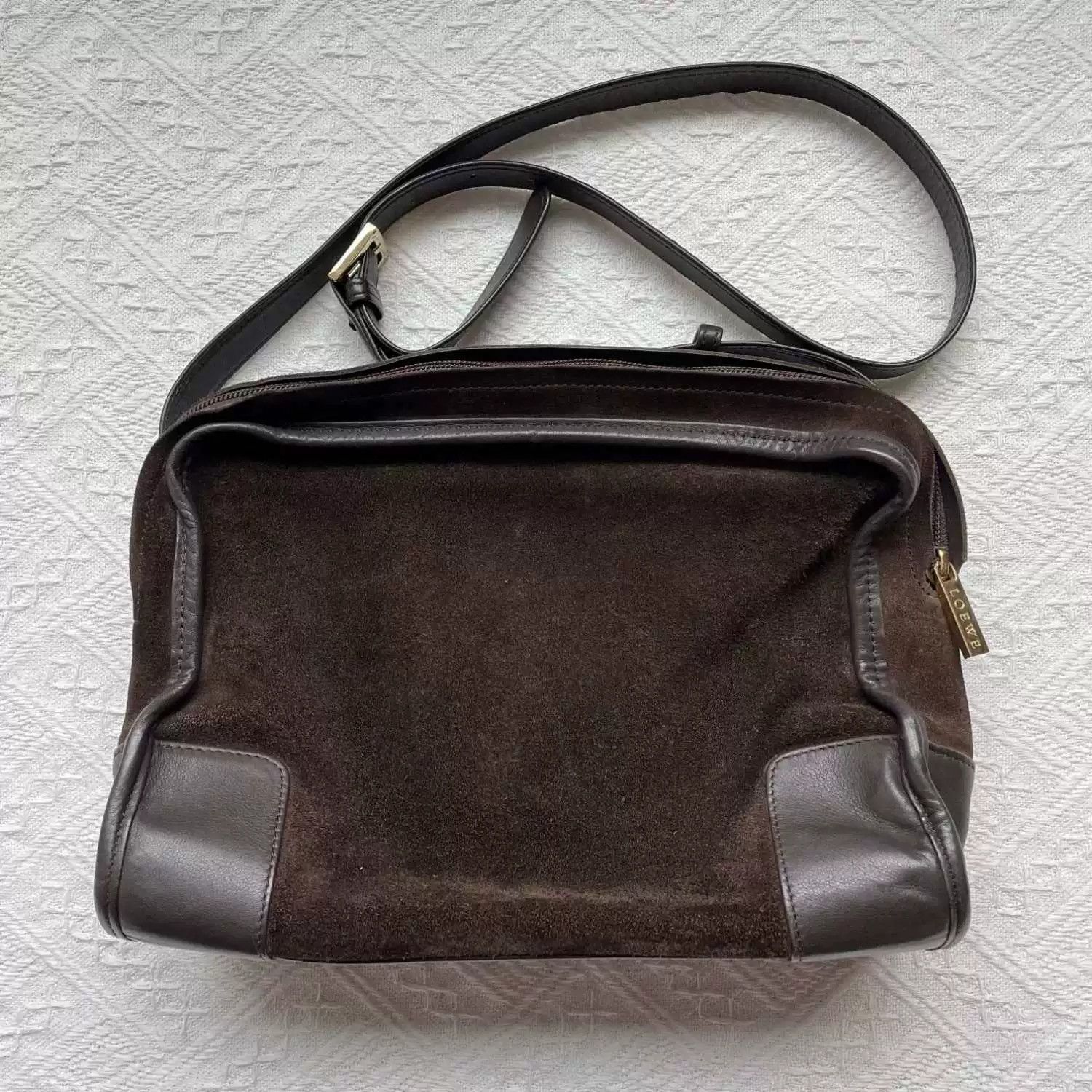 Loewe deep brown suede crossbody bag Size ONE SIZE - 2 Thumbnail