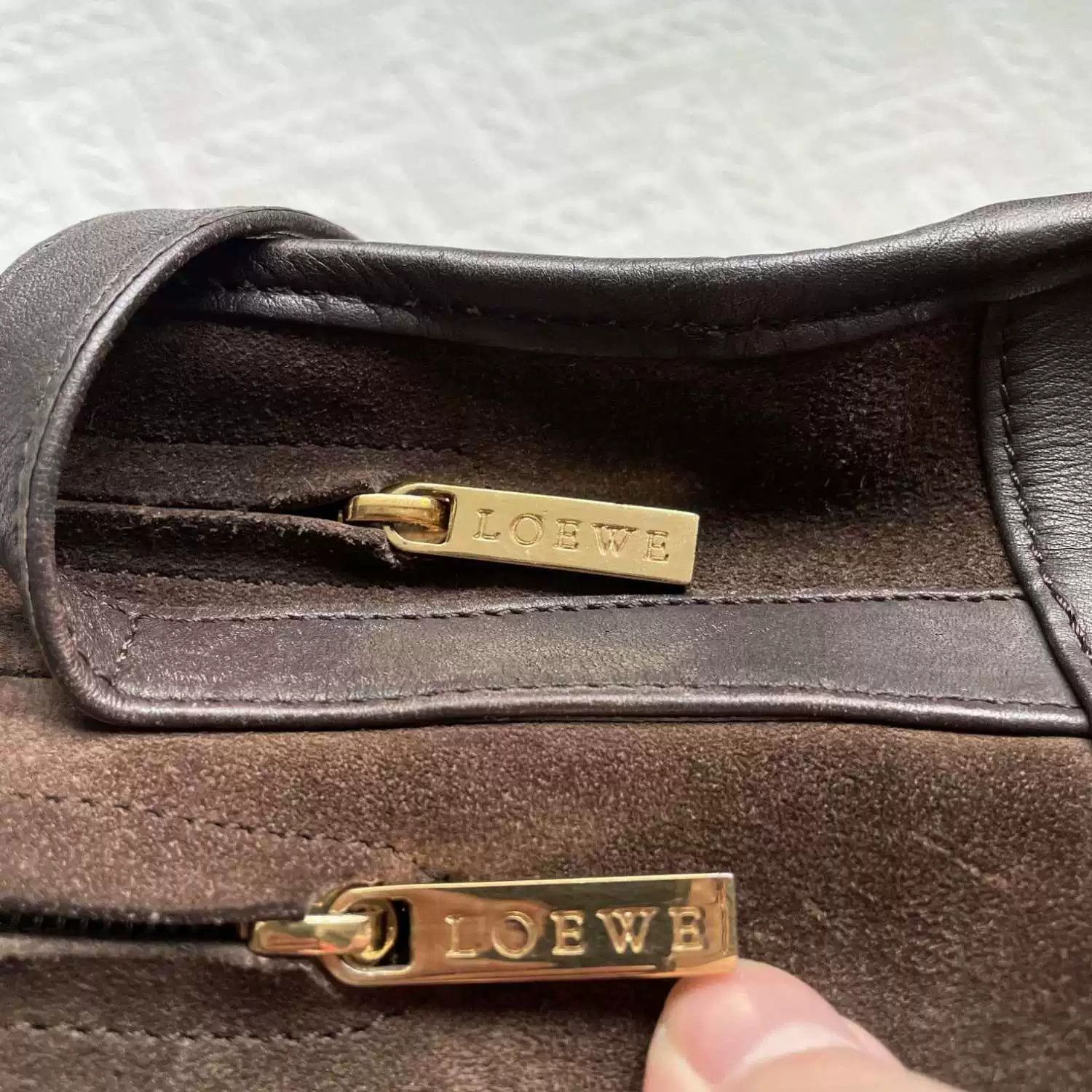 Loewe deep brown suede crossbody bag Size ONE SIZE - 6 Thumbnail