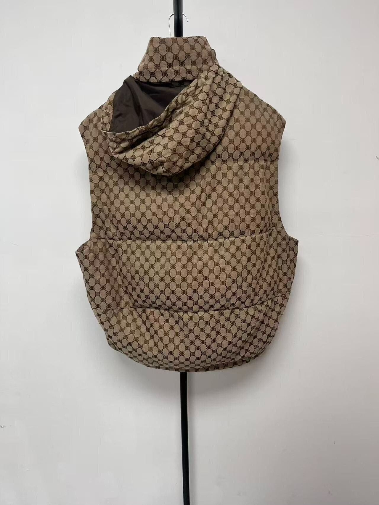 Balenciaga balenciaga x gucci hooded vest for all Size US L / EU 52-54 / 3 - 2 Thumbnail