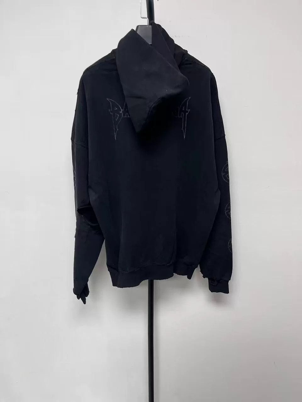 Balenciaga black hooded long sleeve sweatshirt Size S / US 4 / IT 40 - 2 Thumbnail