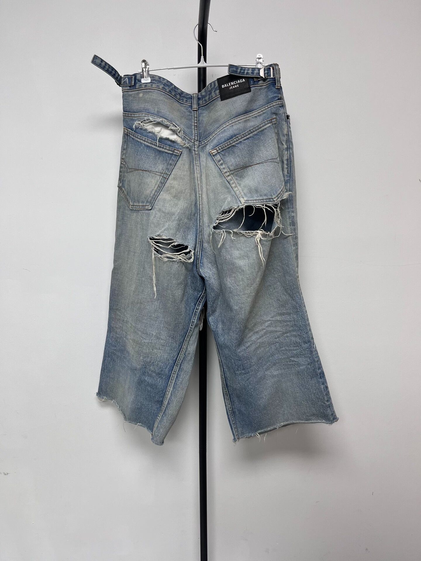 Balenciaga balenciaga skater light blue ripped jeans Size US 32 / EU 48 - 2 Thumbnail