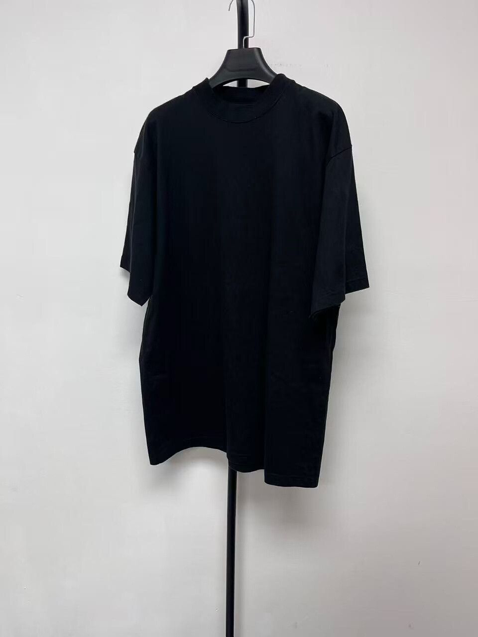 Balenciaga black short sleeve t-shirt by balenciaga Size US S / EU 44-46 / 1 - 2 Thumbnail