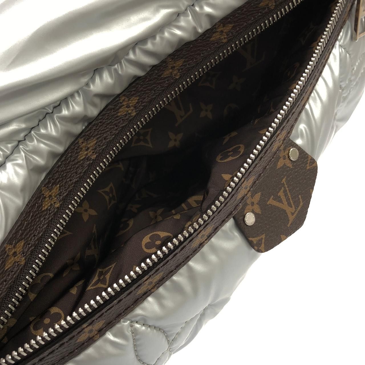 Louis Vuitton Louis Vuitton Louis Vuitton Monogram LV Pillow Maxi Nylon Bum Bag Canvas Belt Bag M20971 DUTY FREE for USA Size ONE SIZE - 6 Thumbnail