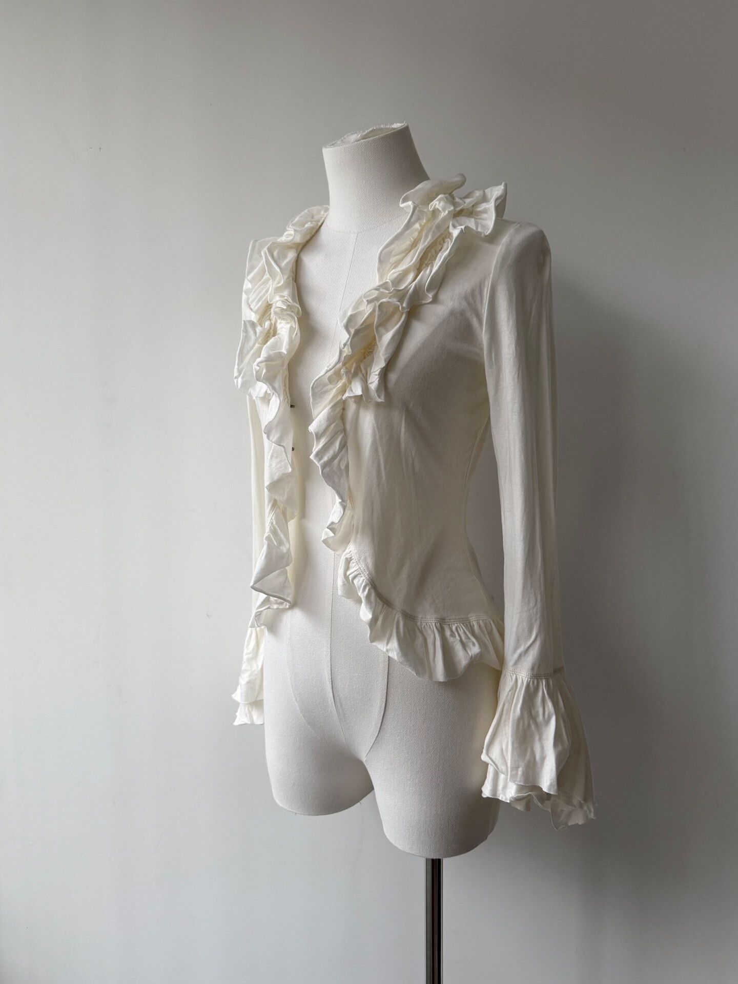 Jean Paul Gaultier Jean Paul Gaultier Ruffled Cream Top Size XS / US 0-2 / IT 36-38 - 6 Thumbnail