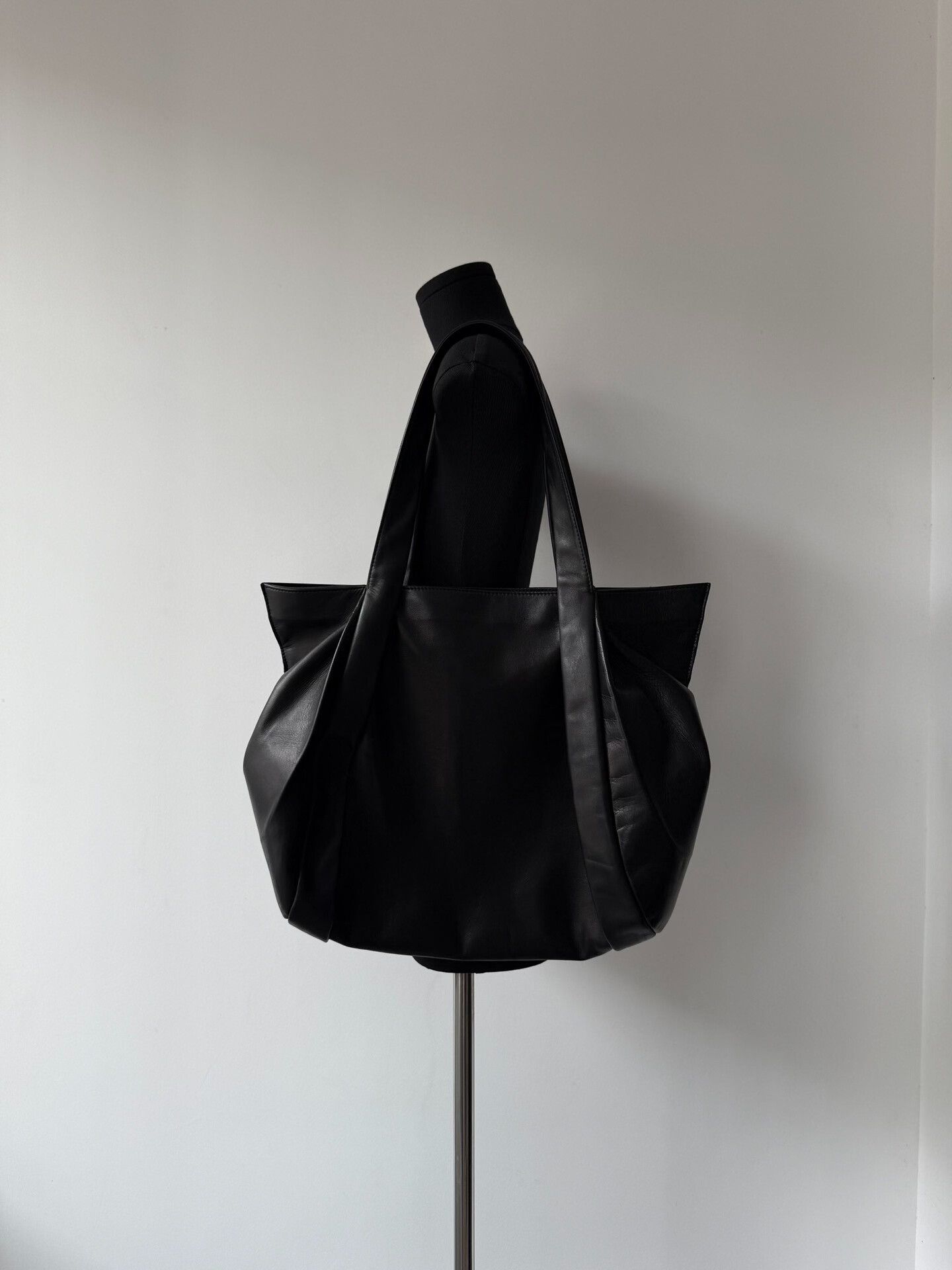 Yohji Yamamoto Yohji Yamamoto Femme Black Leather Bag Size ONE SIZE - 7 Thumbnail