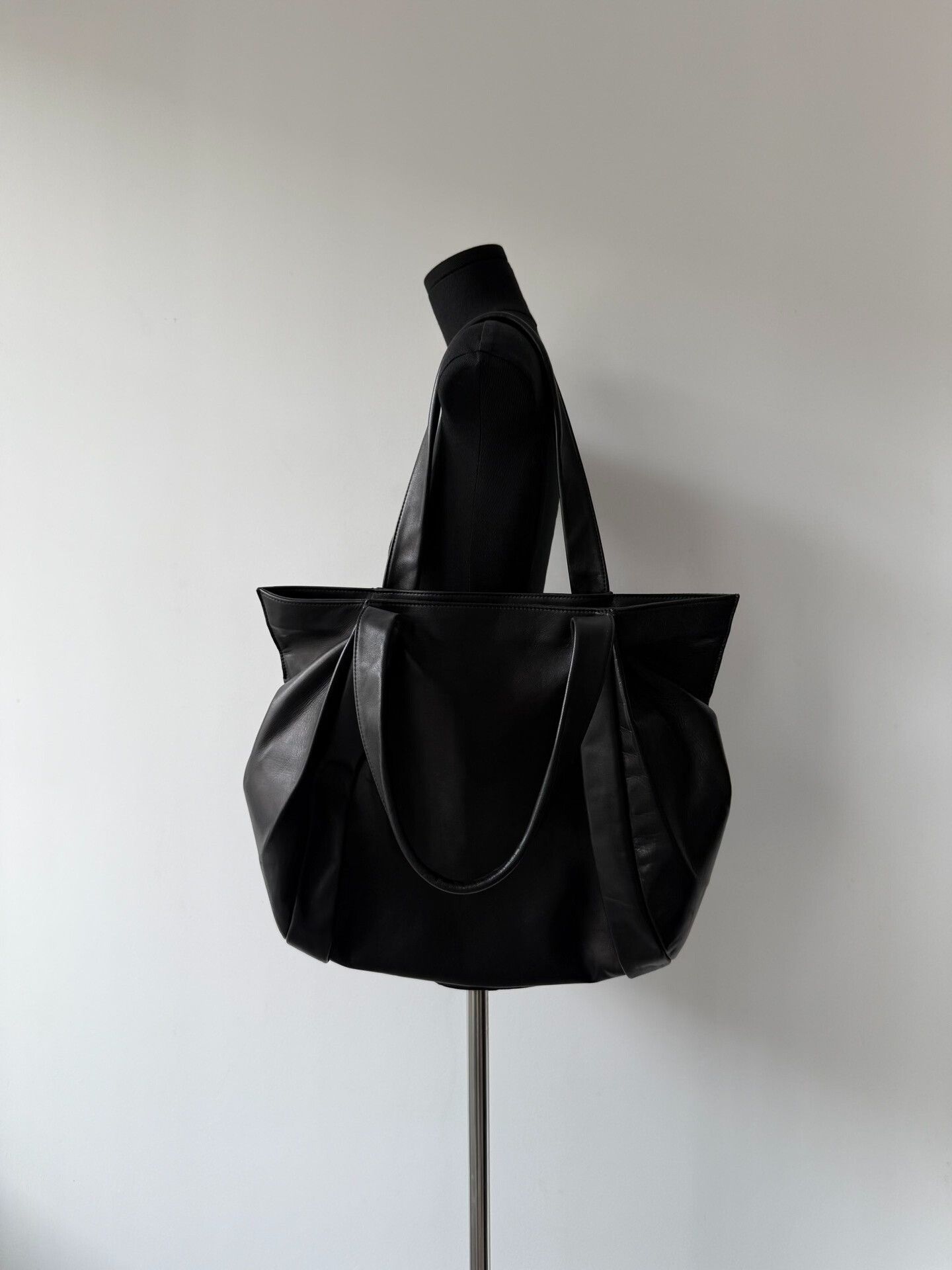 Yohji Yamamoto Yohji Yamamoto Femme Black Leather Bag Size ONE SIZE - 4 Thumbnail