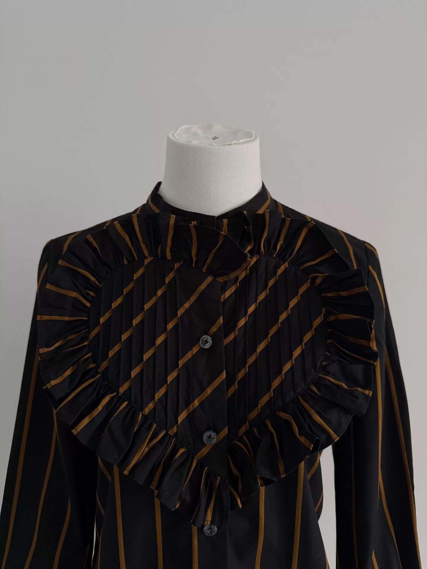 Vivienne Westwood vivienne westwood black gold ruffled shirt Size S / US 4 / IT 40 - 3 Thumbnail