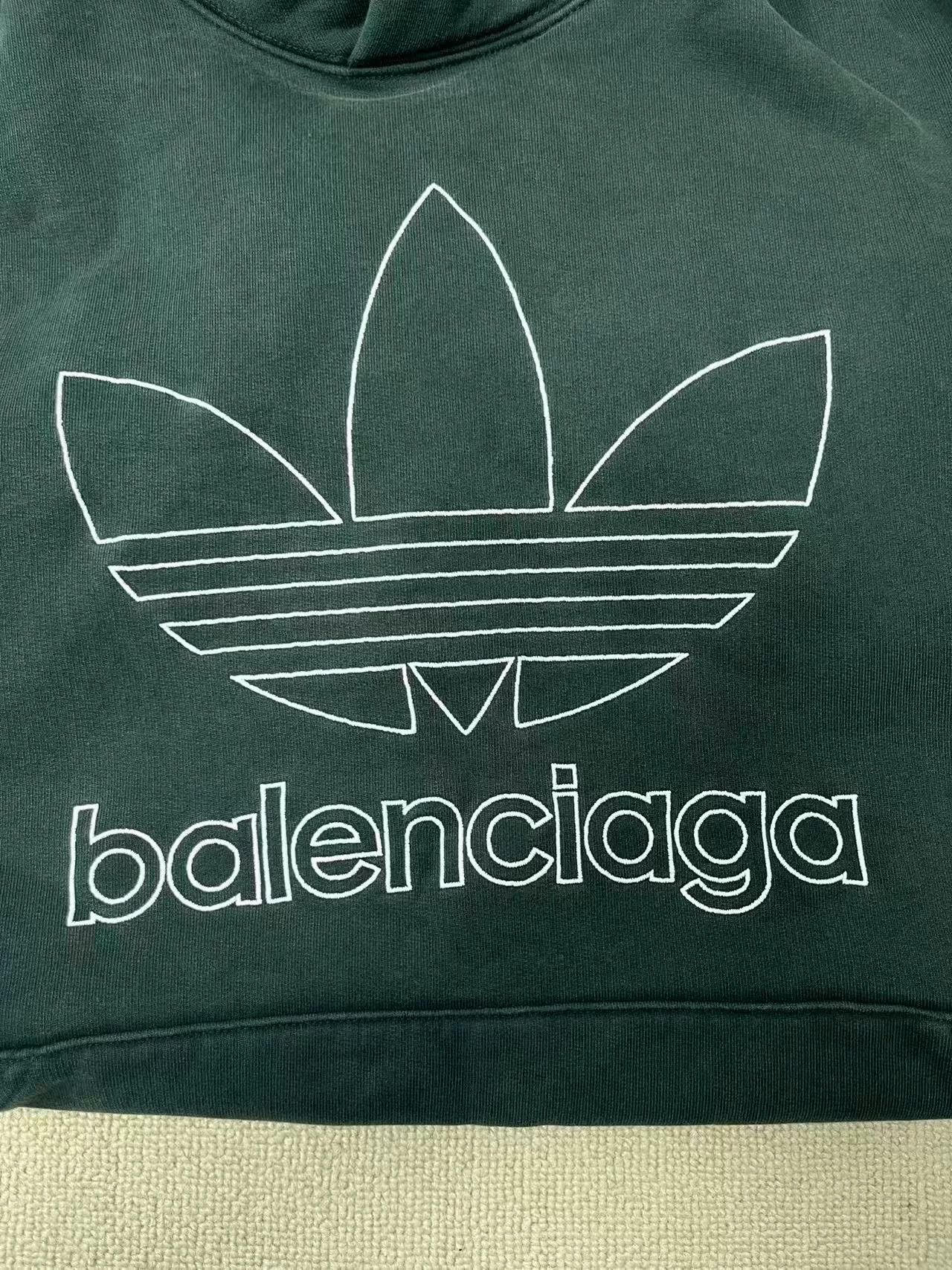 Balenciaga balenciaga x adidas logo hoodie unisex Size US M / EU 48-50 / 2 - 3 Thumbnail