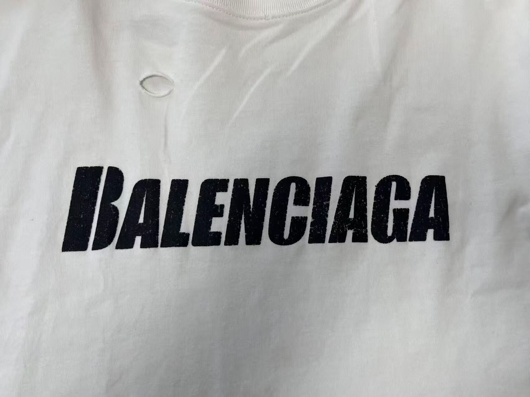 Balenciaga balenciaga destroyed white oversized tee Size S / US 4 / IT 40 - 3 Thumbnail