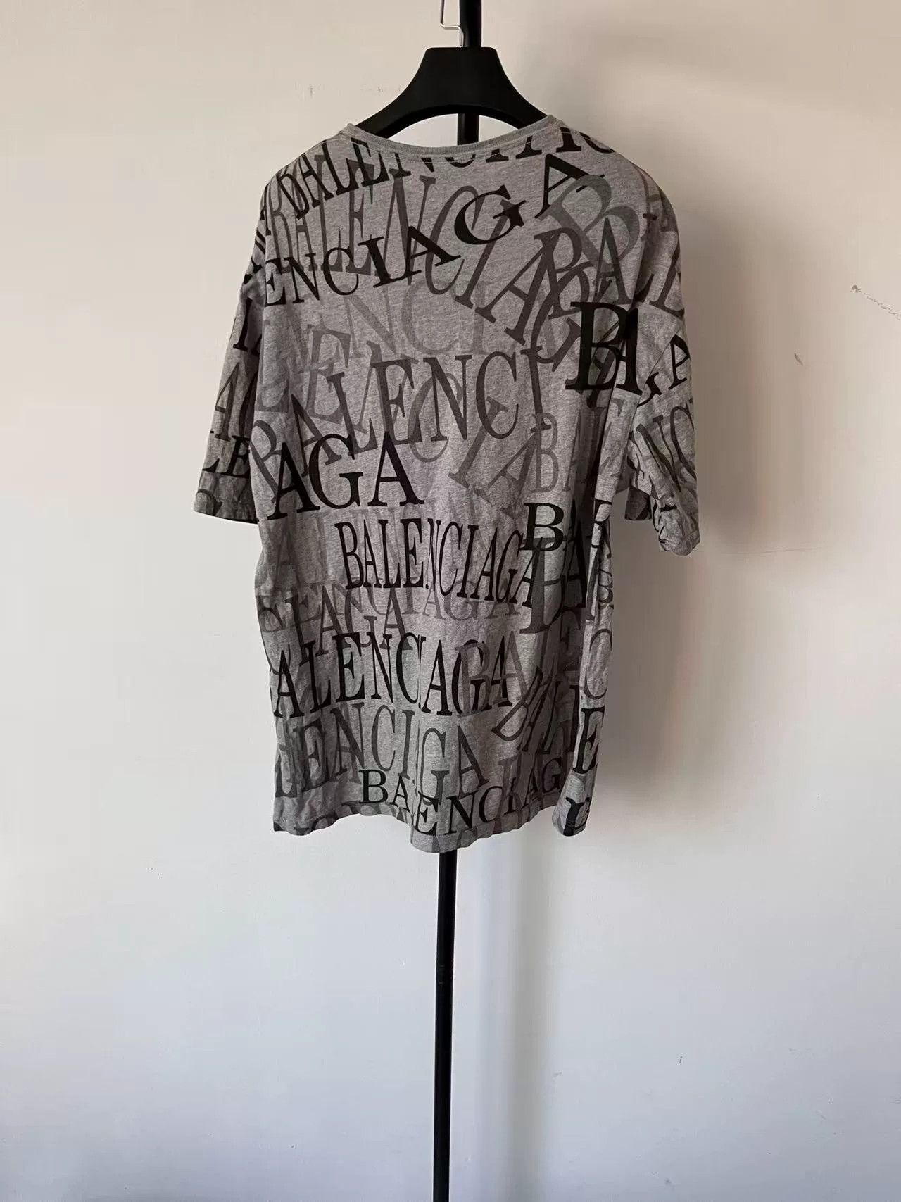 Balenciaga gray logo print short sleeve shirt Size US XS / EU 42 / 0 - 2 Thumbnail