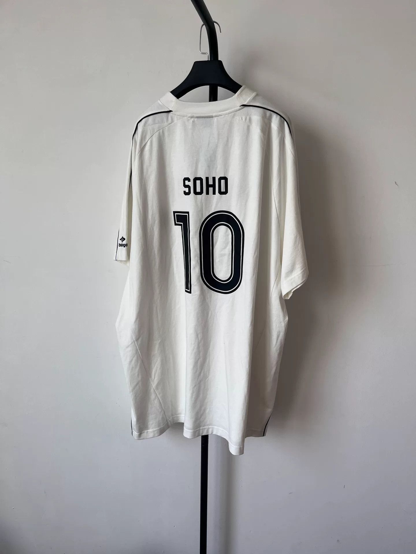 Balenciaga balenciaga manchester united logo short sleeve Size US L / EU 52-54 / 3 - 2 Thumbnail