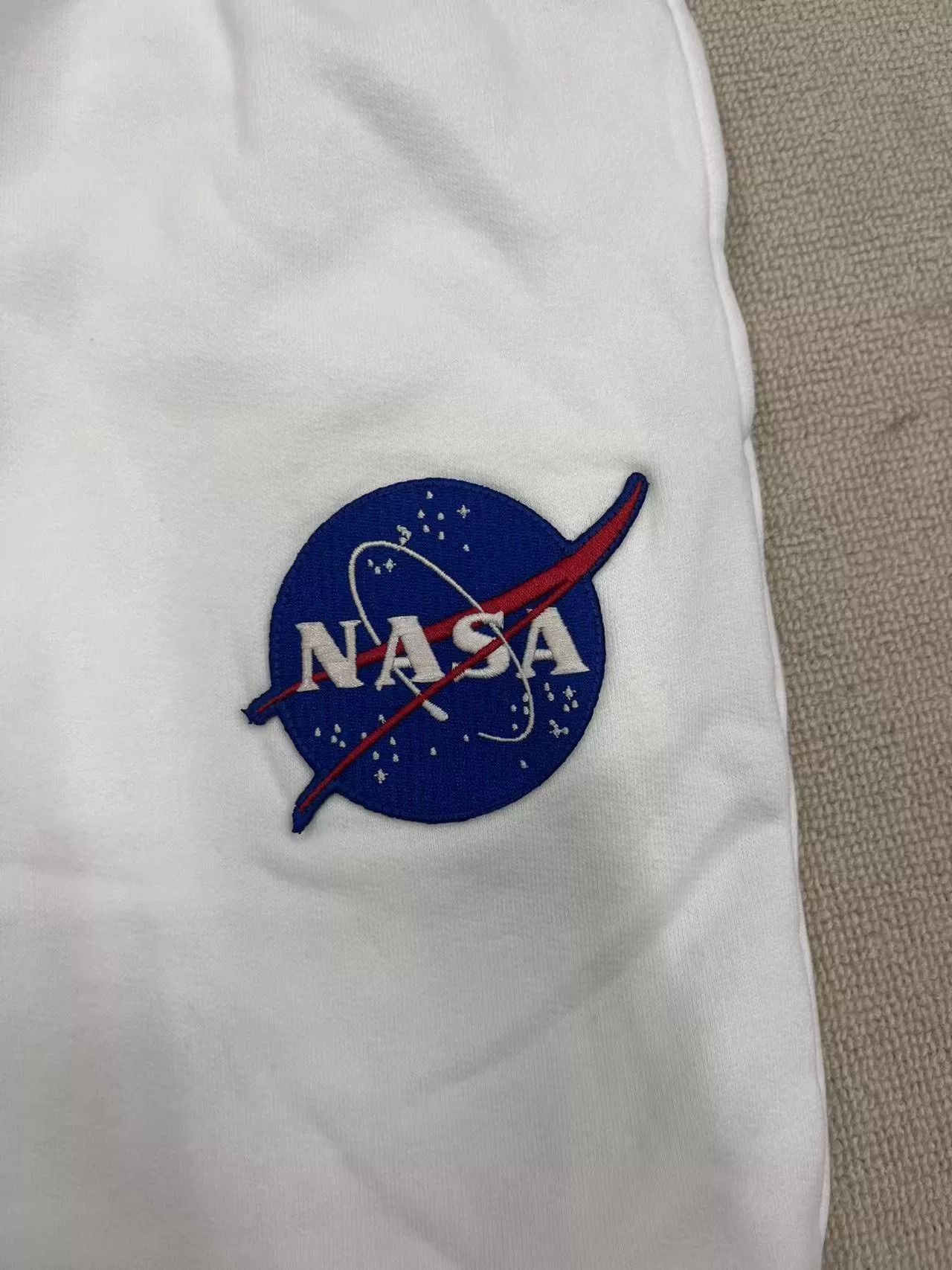 Balenciaga balenciaga x nasa white knitted pants Size US 30 / EU 46 - 3 Thumbnail