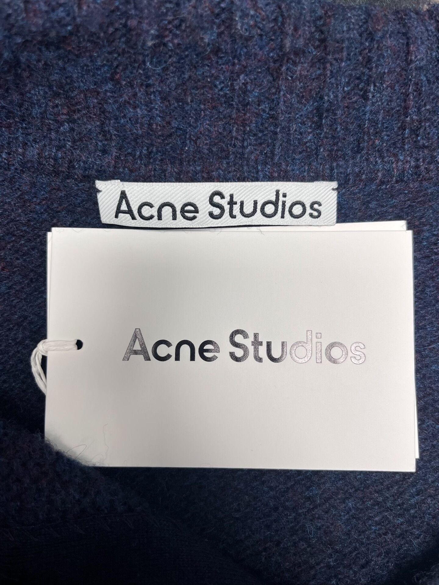 Acne Studios acne studios long sleeve sweater with embroidery Size US L / EU 52-54 / 3 - 4 Thumbnail
