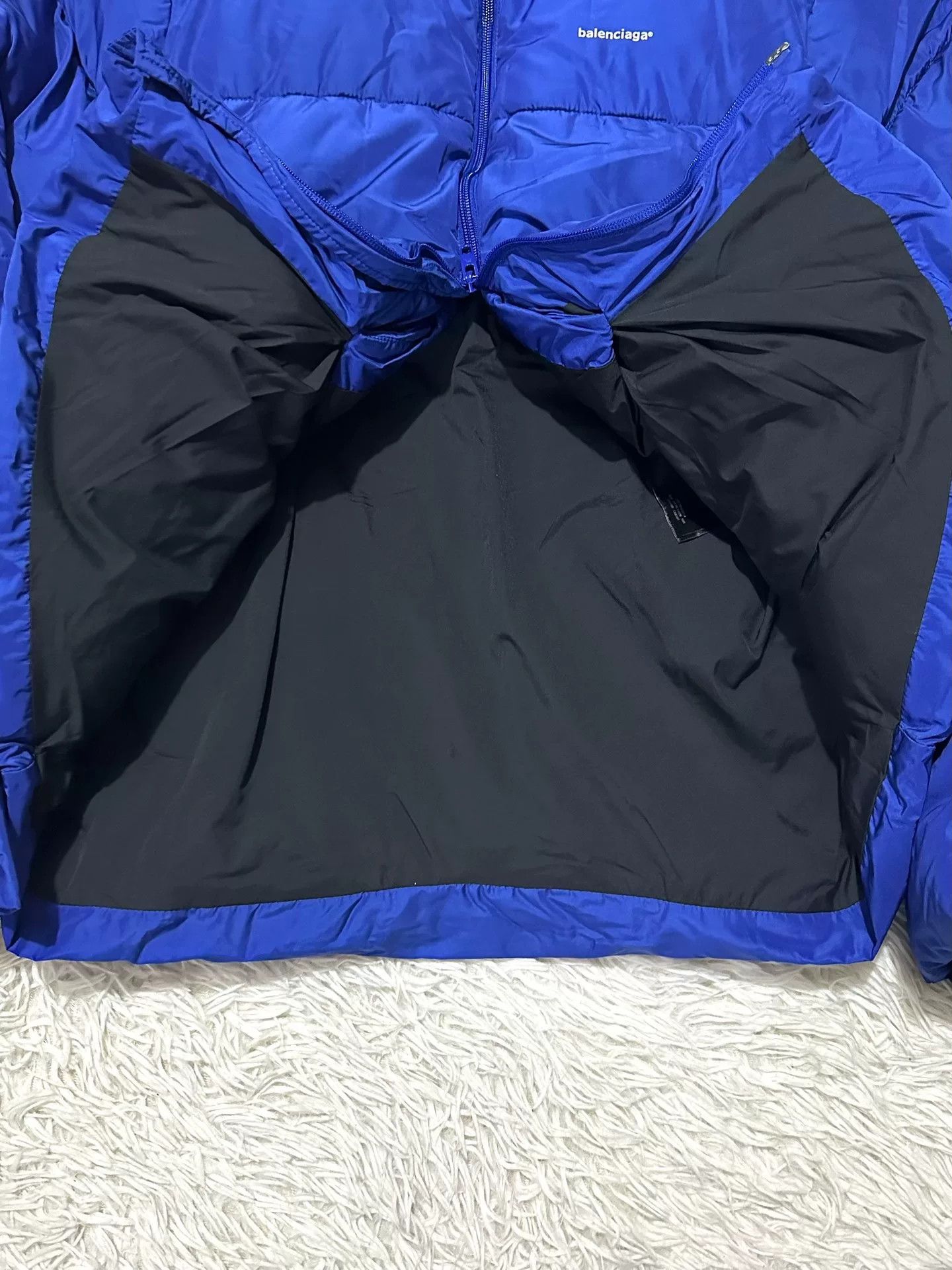 Balenciaga Balenciaga C-Shape Oversized Down Jacket Size US L / EU 52-54 / 3 - 5 Thumbnail