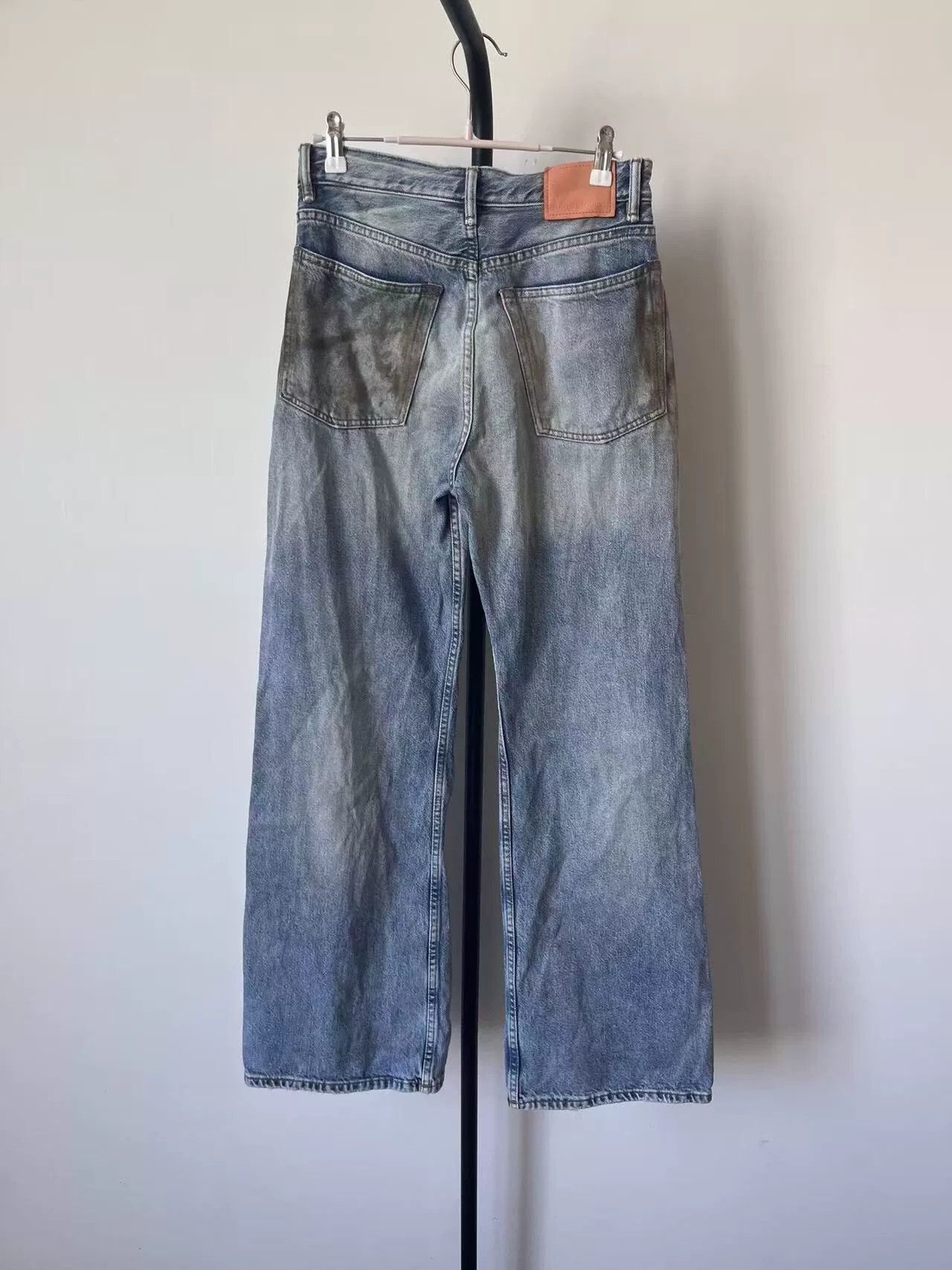 Acne Studios Acne Studios Distressed Loose Straight Leg Jeans Size US 26 / EU 42 - 2 Thumbnail