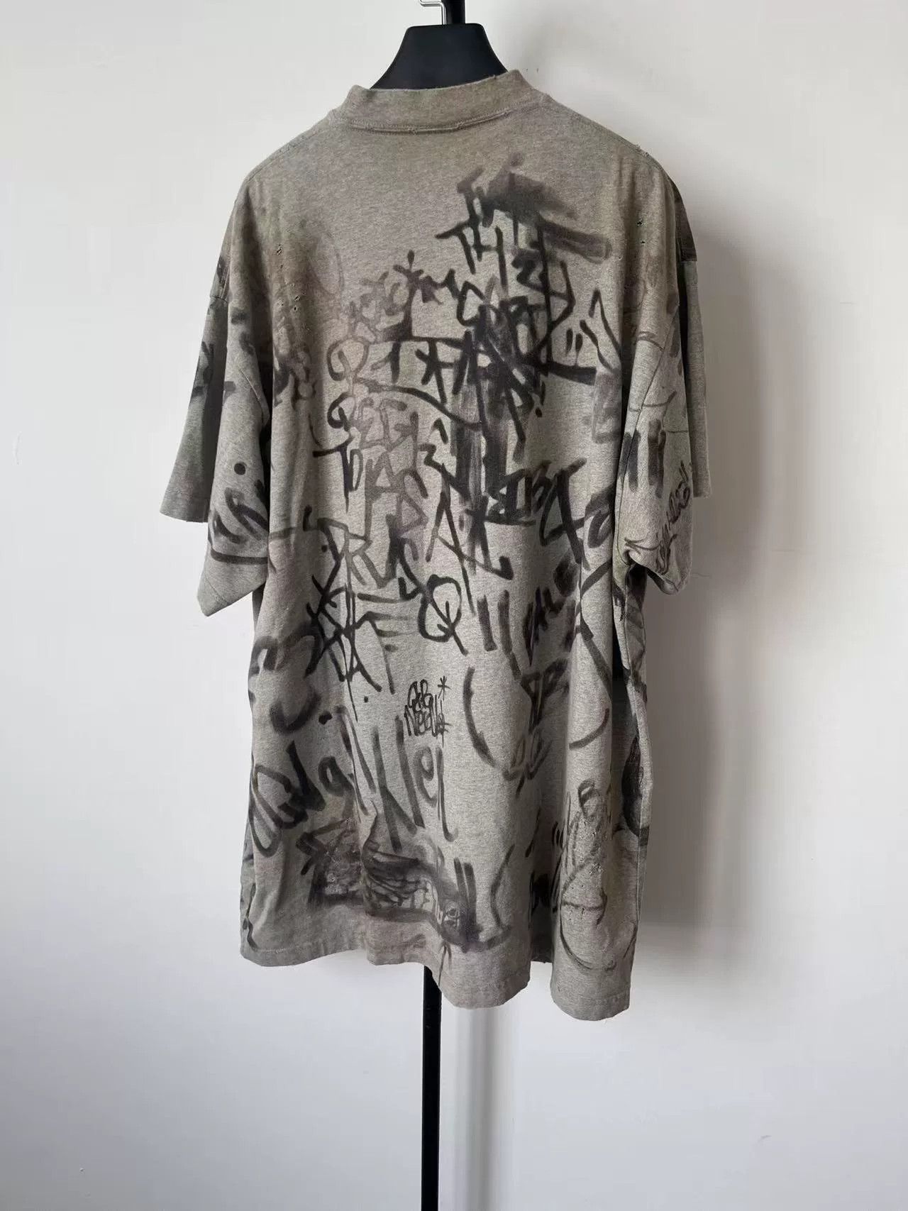 Balenciaga balenciaga graffiti print short sleeve t-shirt Size US M / EU 48-50 / 2 - 2 Thumbnail
