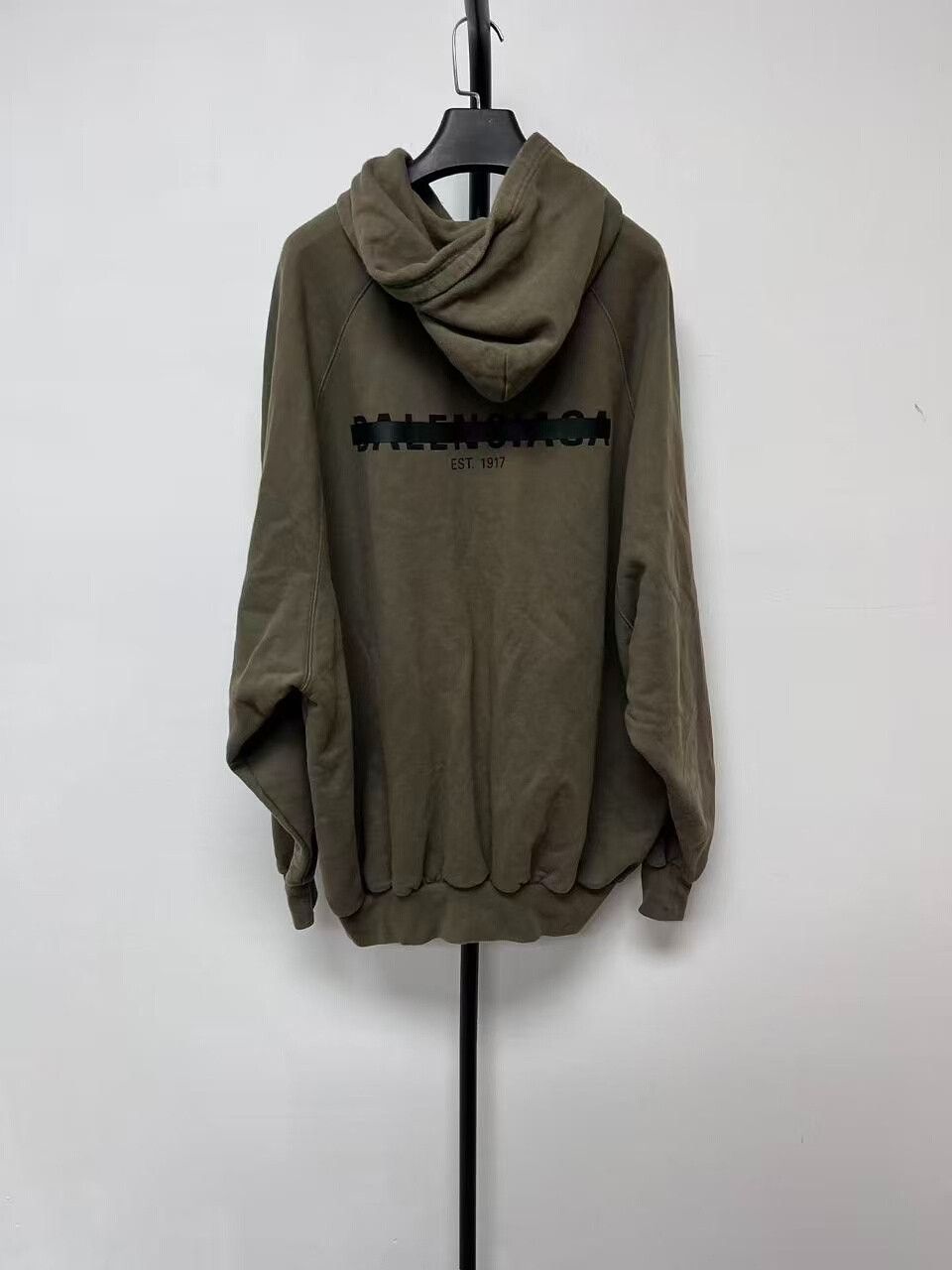 Balenciaga Balenciaga Logo Print Hooded Sweatshirt Size US M / EU 48-50 / 2 - 2 Thumbnail