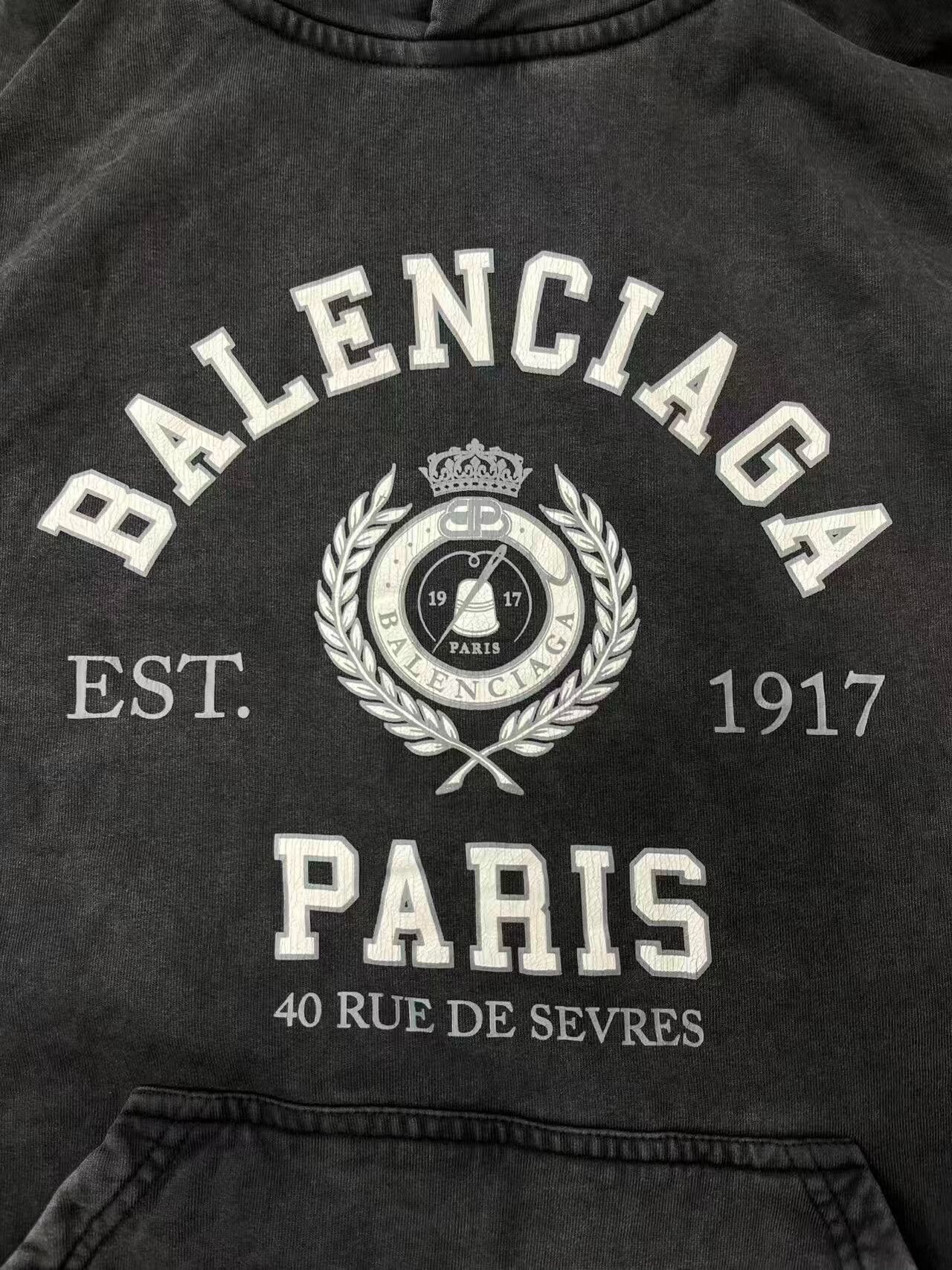 Balenciaga Balenciaga Logo Hoodie in Dark Gray Size S / US 4 / IT 40 - 3 Thumbnail