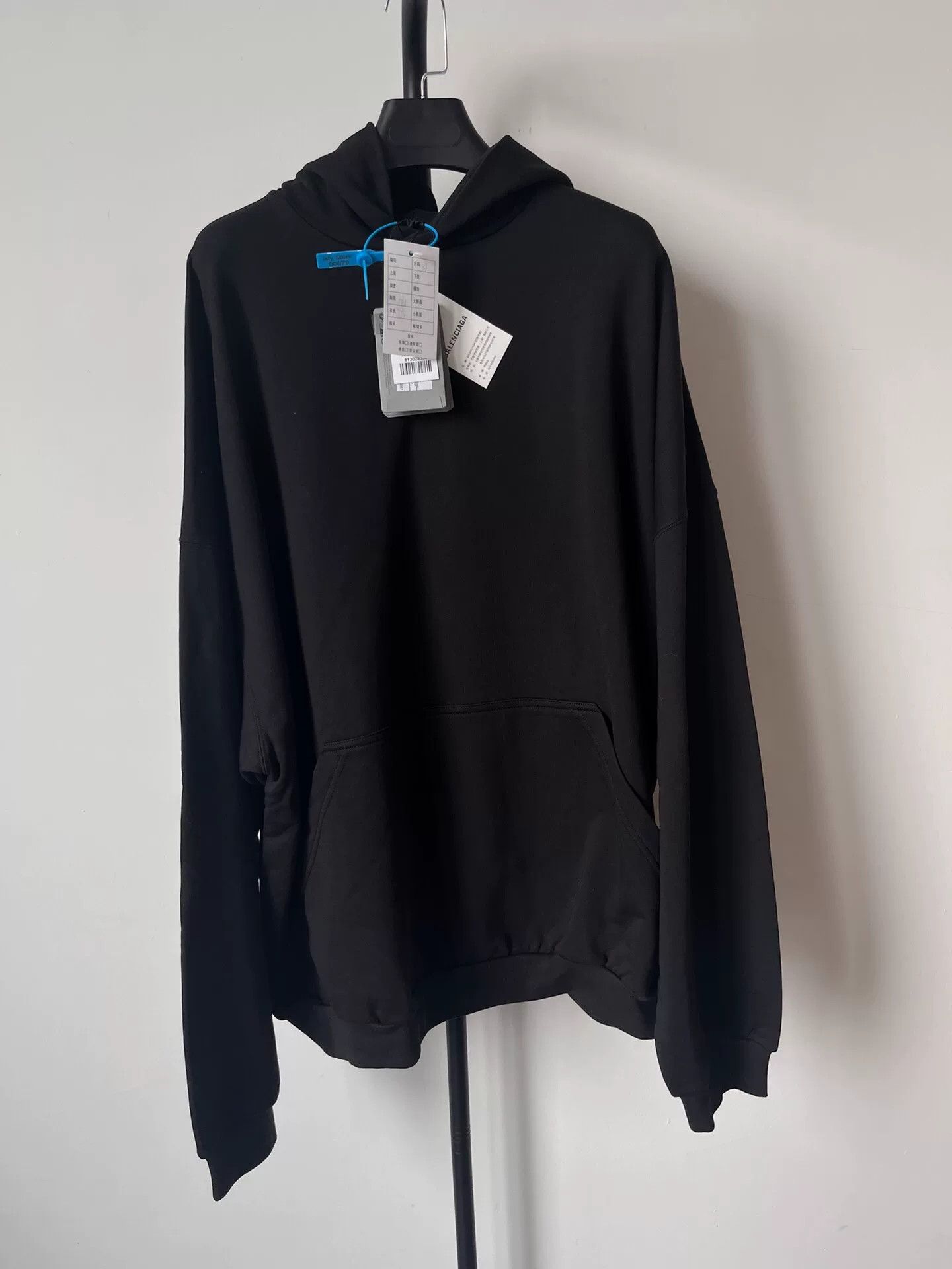 Balenciaga balenciaga black logo print hooded sweatshirt Size US L / EU 52-54 / 3 - 2 Thumbnail