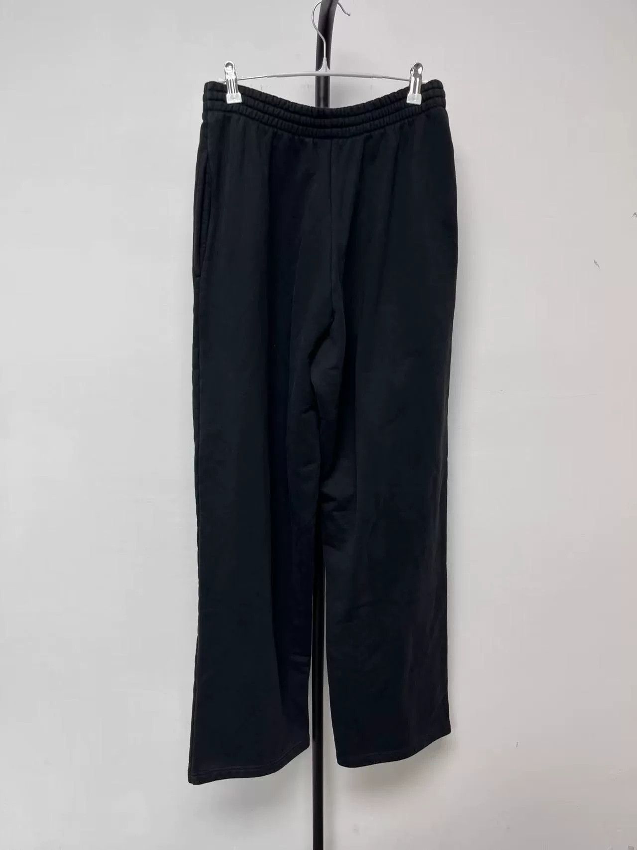 Balenciaga balenciaga logo print knitted athletic pants Size US 34 / EU 50 - 2 Thumbnail