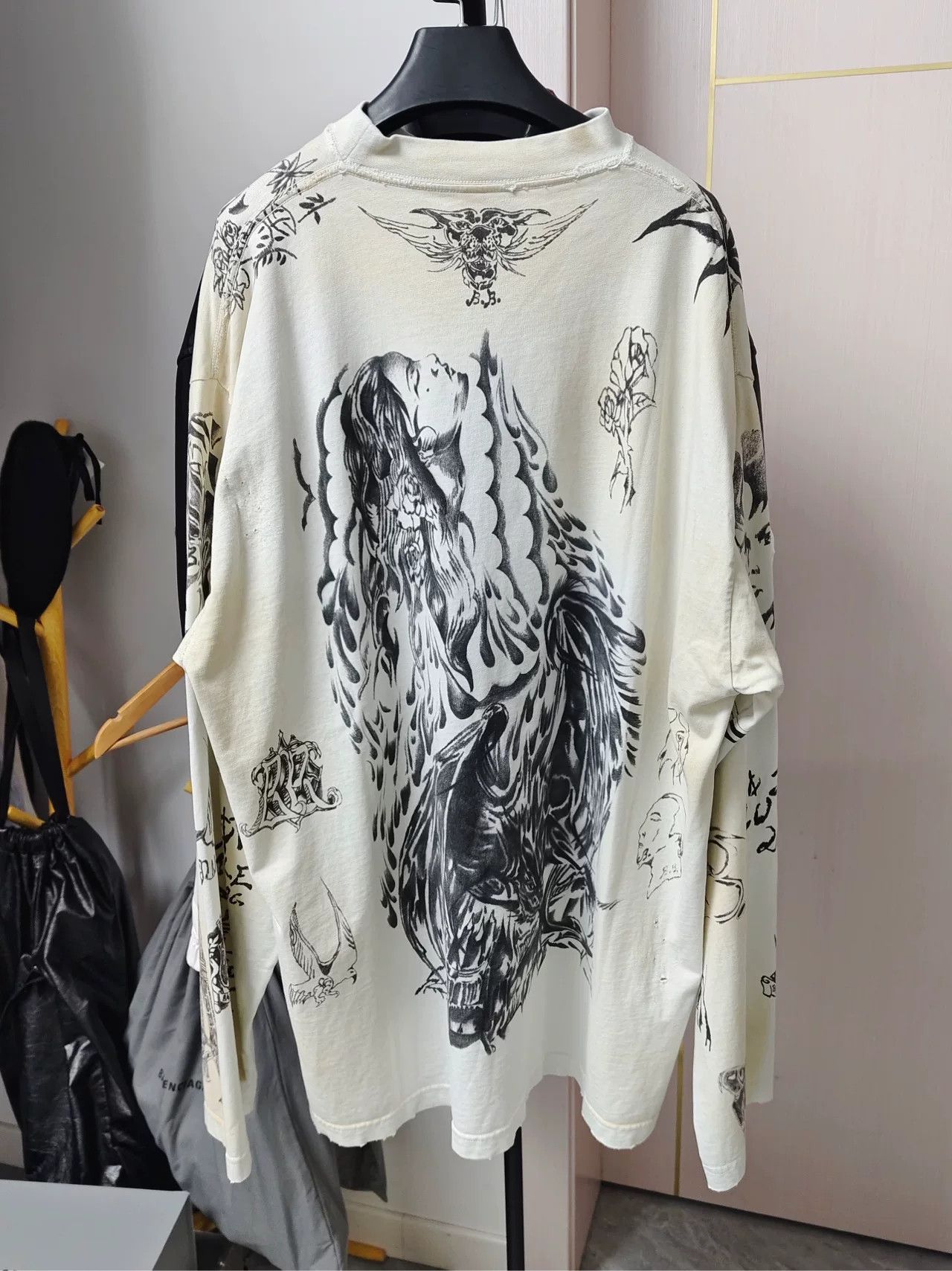 Balenciaga balenciaga vintage ink printed long sleeve shirt Size US L / EU 52-54 / 3 - 2 Thumbnail