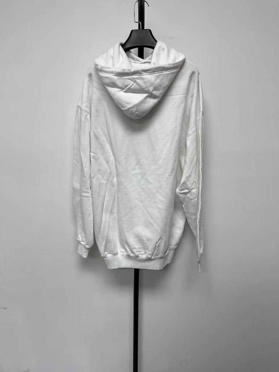 Balenciaga balenciaga white graphic long sleeve sweatshirt Size M / US 6-8 / IT 42-44 - 2 Thumbnail