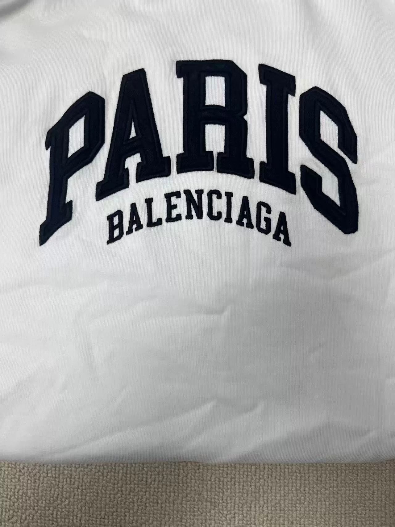 Balenciaga Balenciaga White Oversized Hoodie for Women Size M / US 6-8 / IT 42-44 - 3 Thumbnail