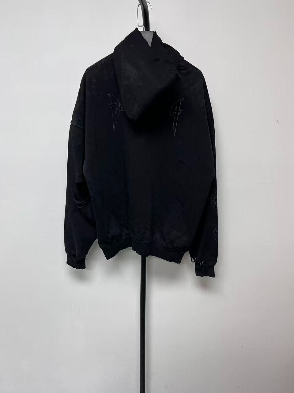 Balenciaga balenciaga black oversized hooded sweatshirt Size US M / EU 48-50 / 2 - 2 Thumbnail