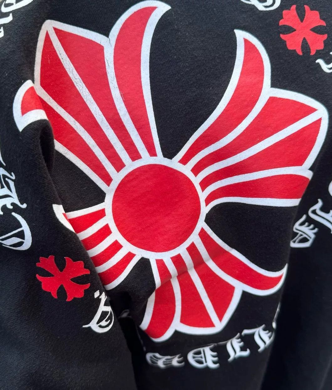 Chrome Hearts chrome hearts red circle graphic zip hoodie Size US L / EU 52-54 / 3 - 6 Thumbnail