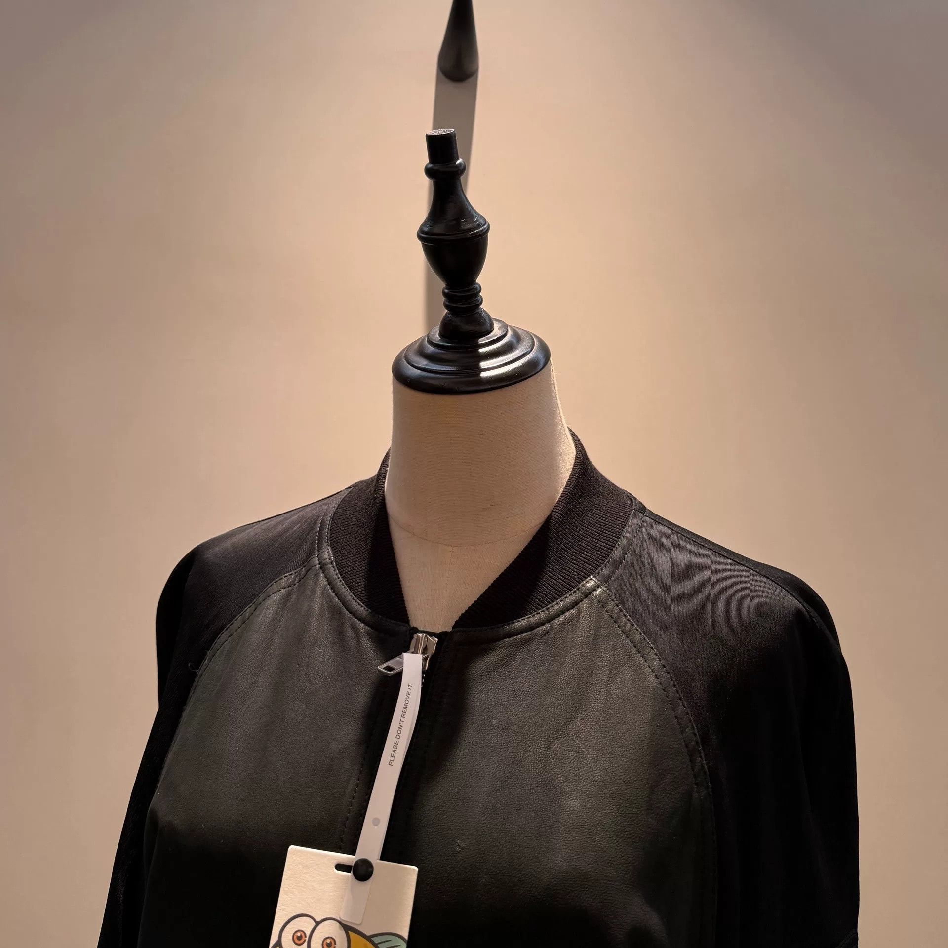 Rick Owens rick owens unique leather bomber jacket Size US L / EU 52-54 / 3 - 3 Thumbnail