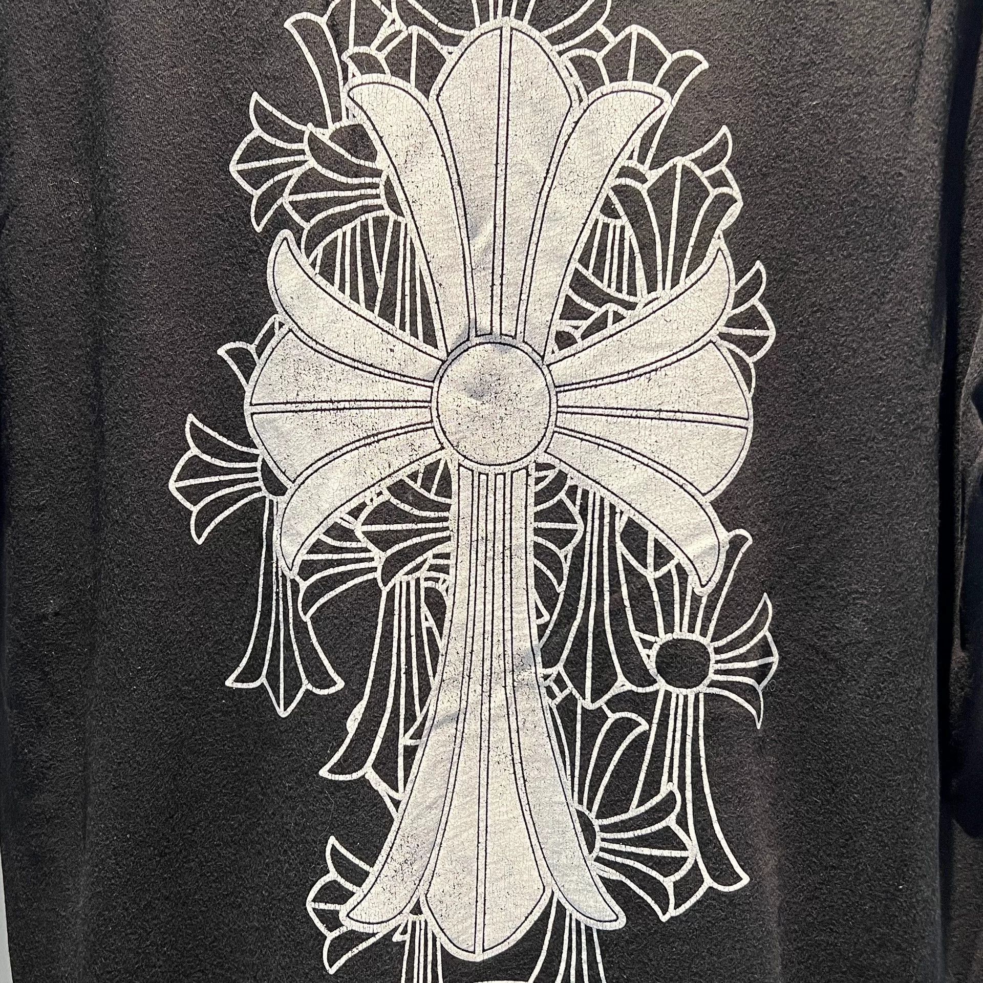 Chrome Hearts Chrome Hearts V-Neck Cross Short Sleeve Top Size L / US 10 / IT 46 - 7 Thumbnail