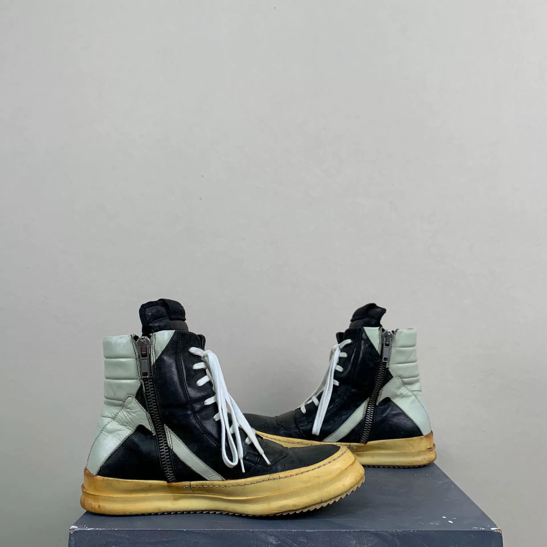 Rick Owens rick owens black and white high-top sneakers Size US 9 / EU 42 - 4 Thumbnail