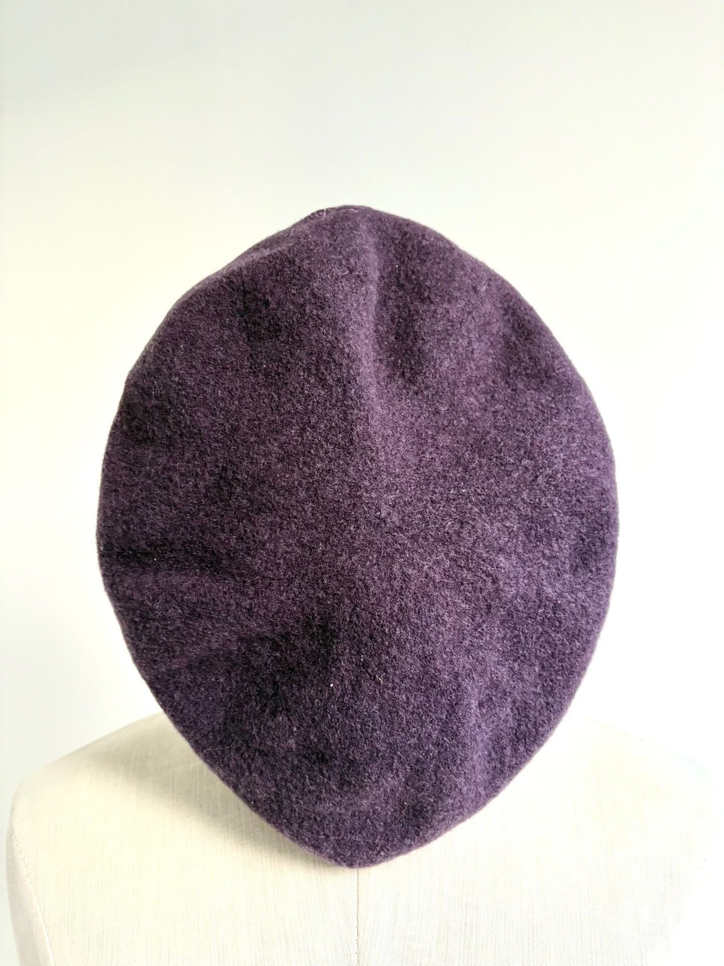 Vivienne Westwood vivienne westwood purple beret with graffiti design Size ONE SIZE - 5 Thumbnail