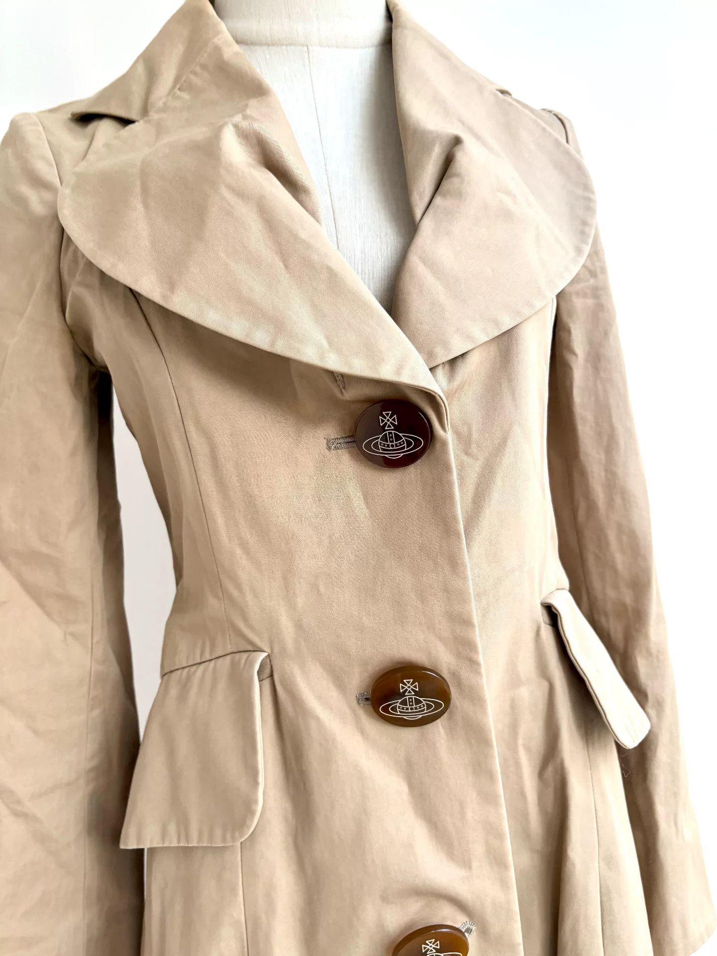 Vivienne Westwood vivienne westwood heart collar khaki trench coat Size XL / US 12-14 / IT 48-50 - 2 Thumbnail