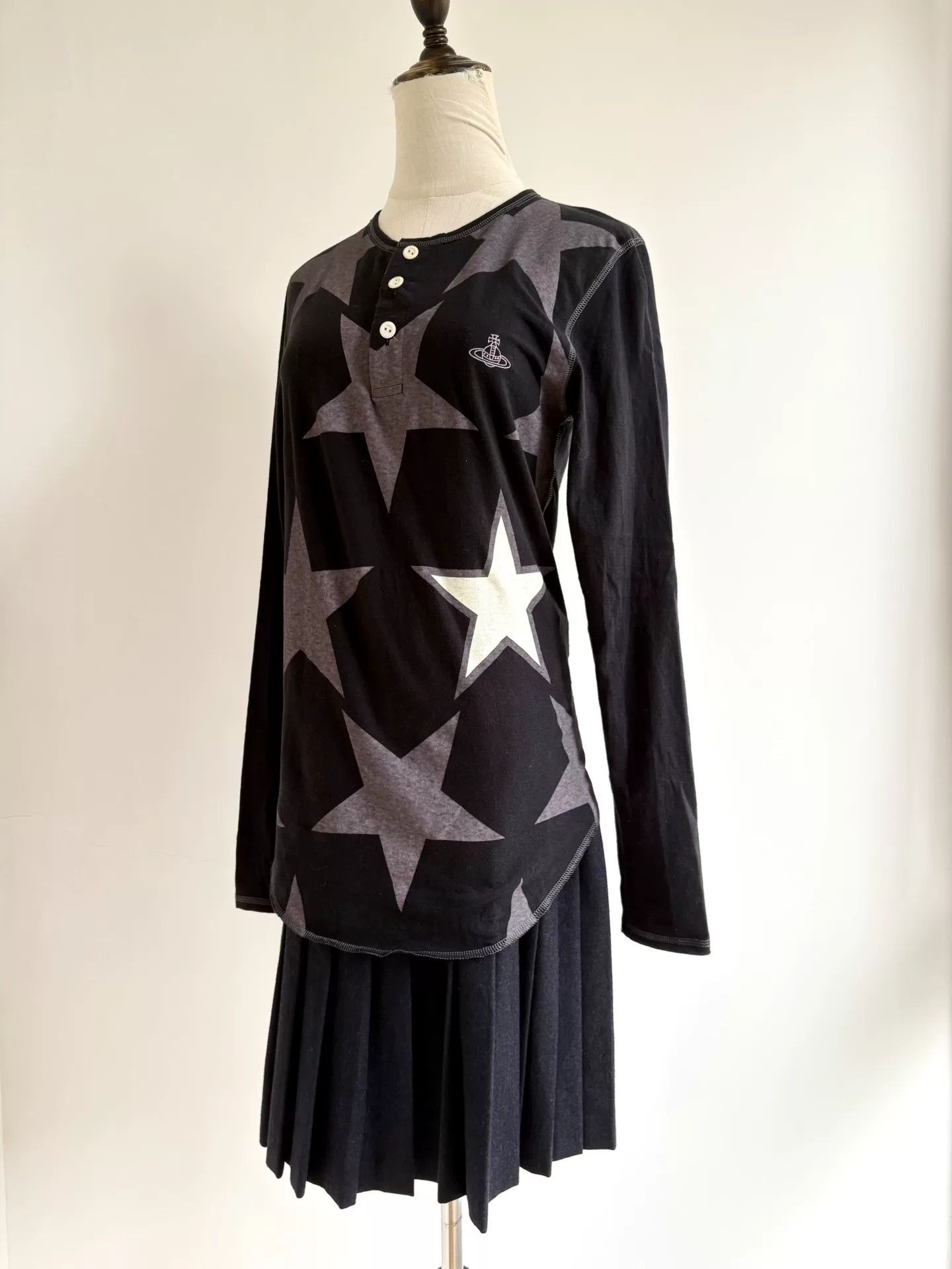 Vivienne Westwood vivienne westwood black gray star top Size XL / US 12-14 / IT 48-50 - 2 Thumbnail