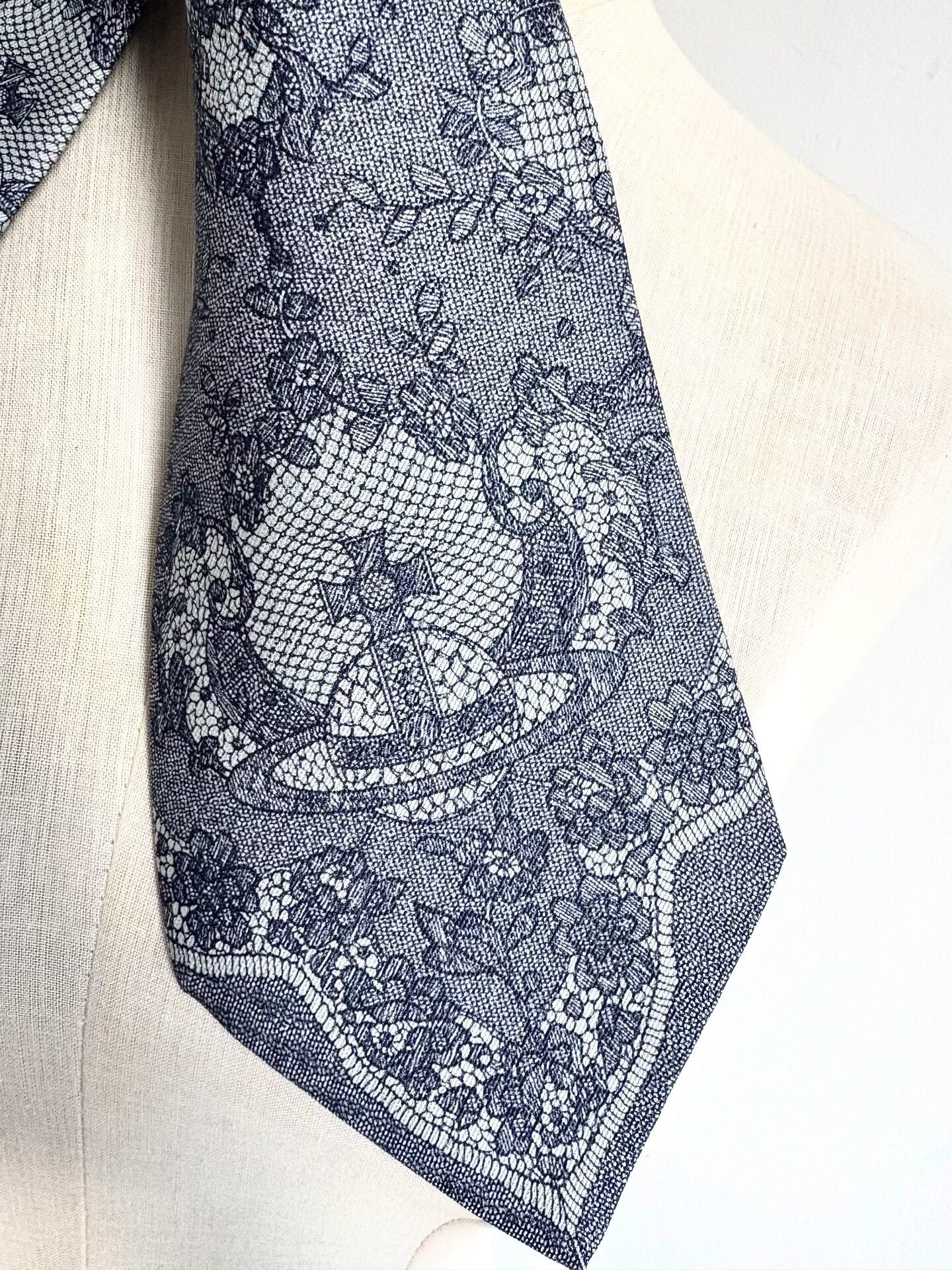 Vivienne Westwood vivienne westwood ice blue lace floral tie Size ONE SIZE - 2 Thumbnail