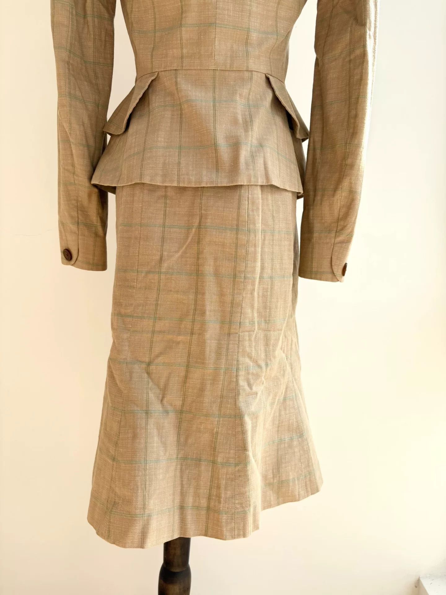 Vivienne Westwood vivienne westwood beige checked peplum suit set Size 22" - 3 Thumbnail